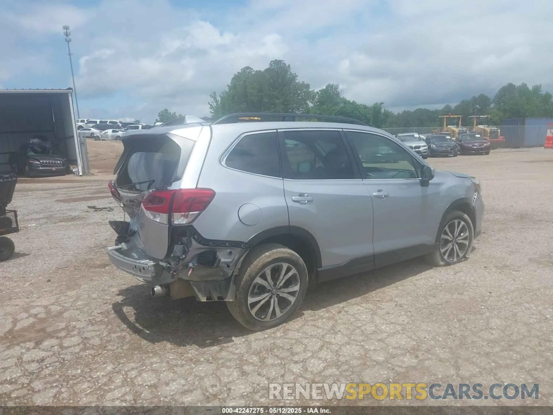 4 Photograph of a damaged car JF2SKASC0MH510471 SUBARU FORESTER 2021