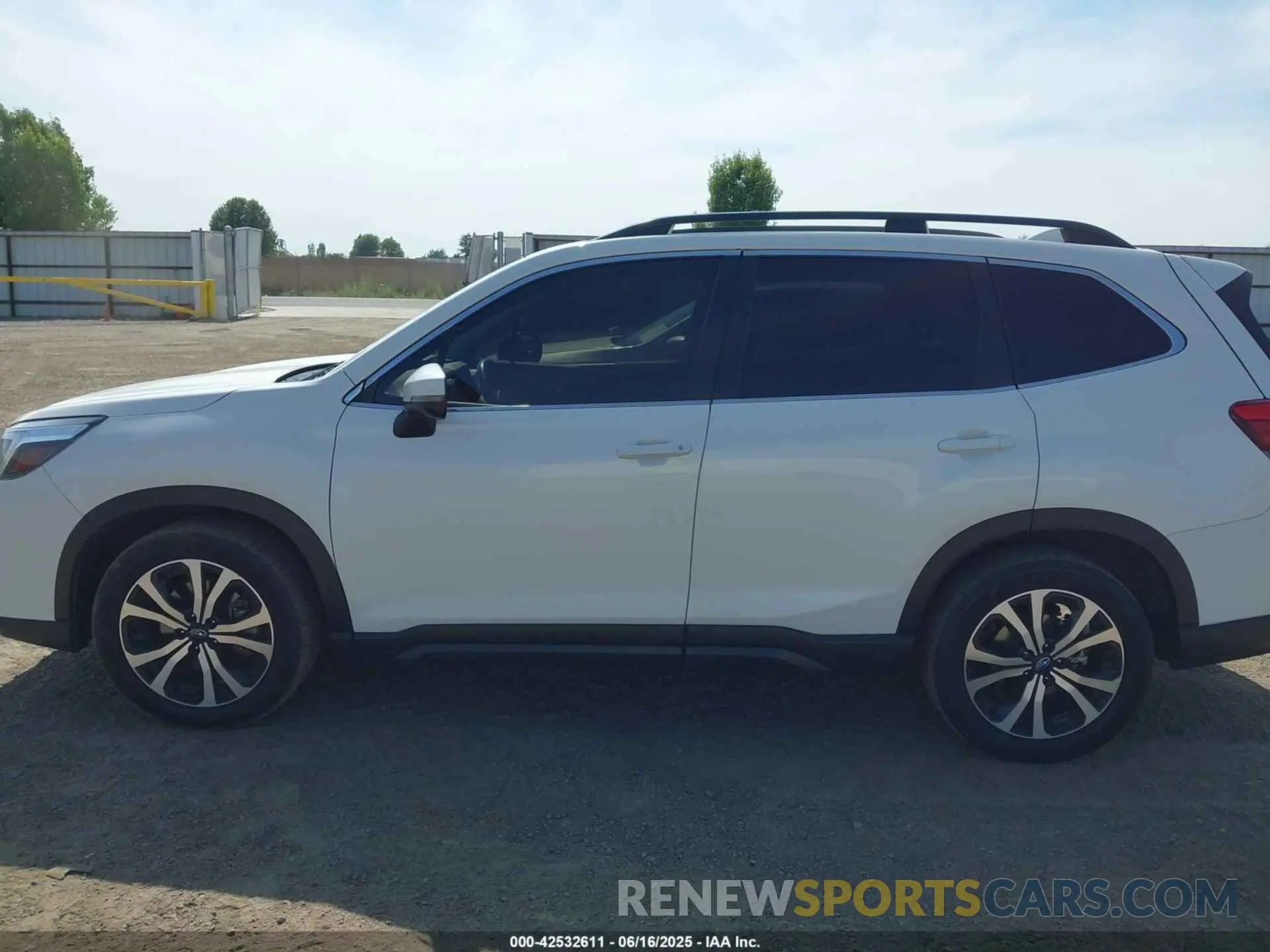 14 Photograph of a damaged car JF2SKAUC1MH405368 SUBARU FORESTER 2021