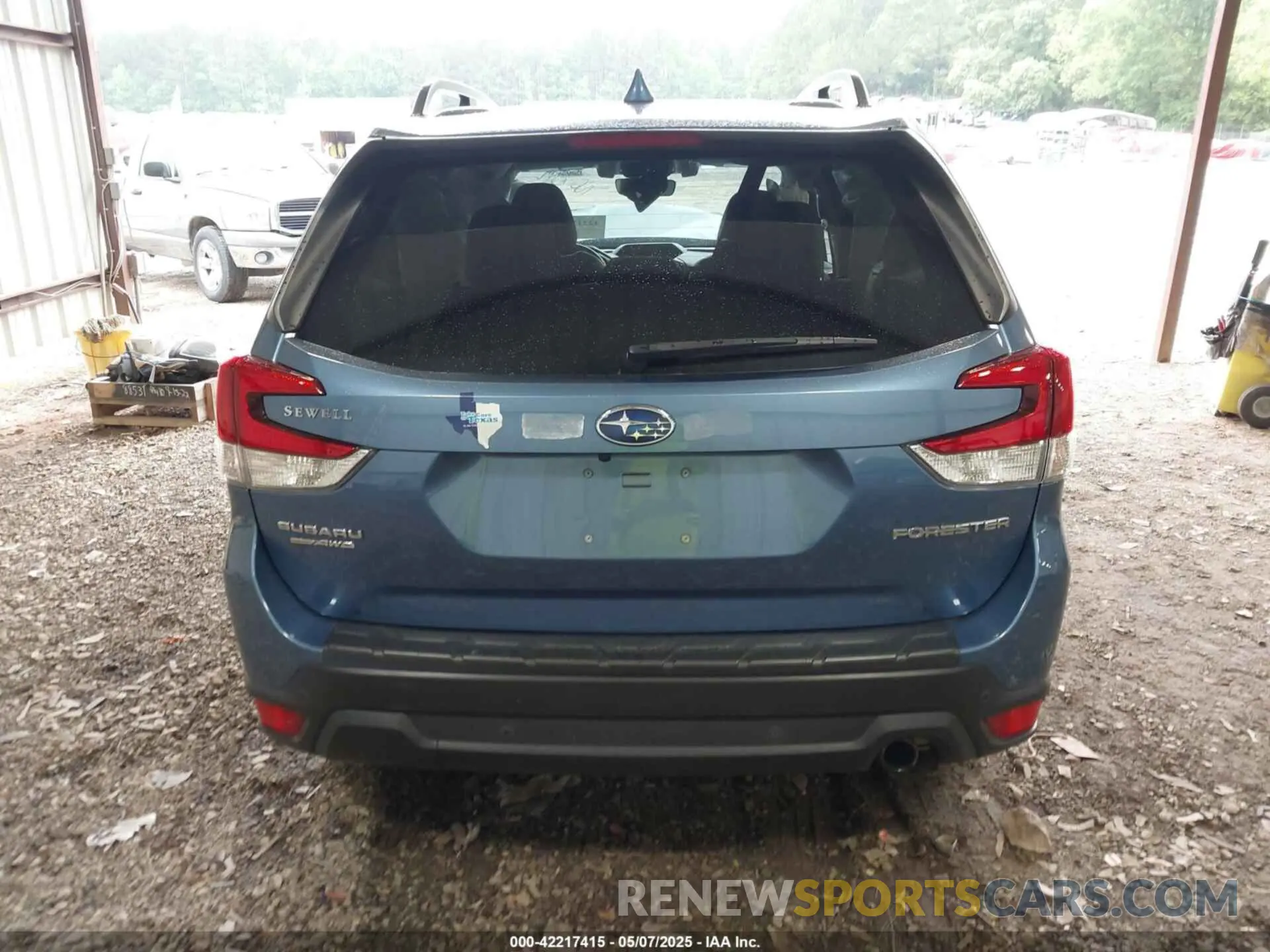 17 Photograph of a damaged car JF2SKAUC4MH432323 SUBARU FORESTER 2021