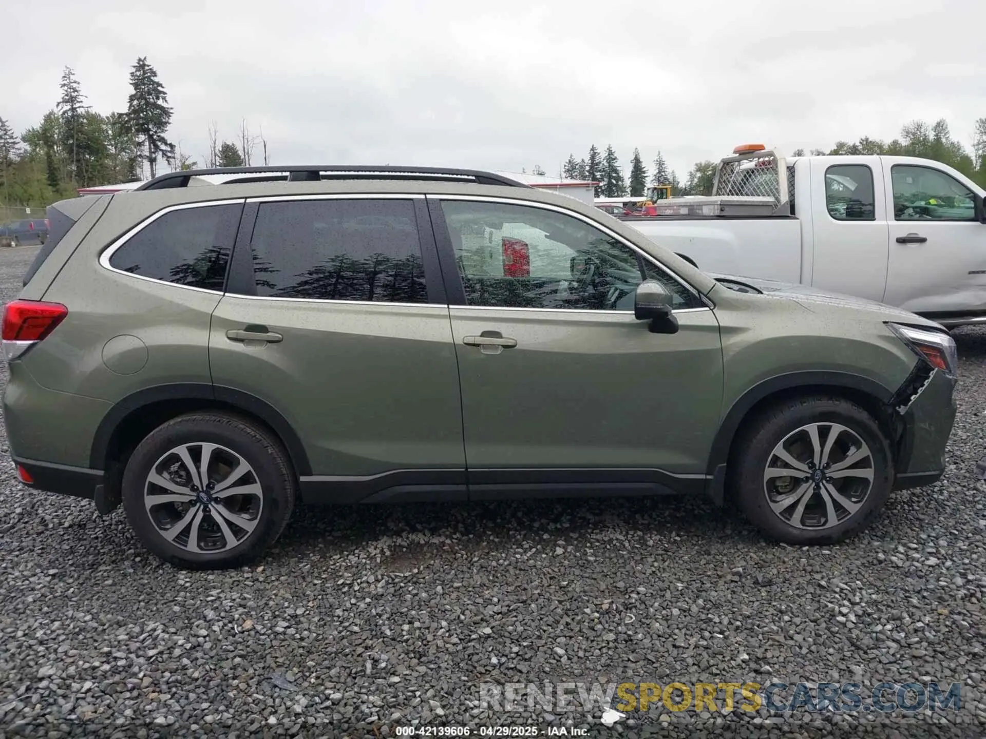 13 Photograph of a damaged car JF2SKAUC5MH503500 SUBARU FORESTER 2021