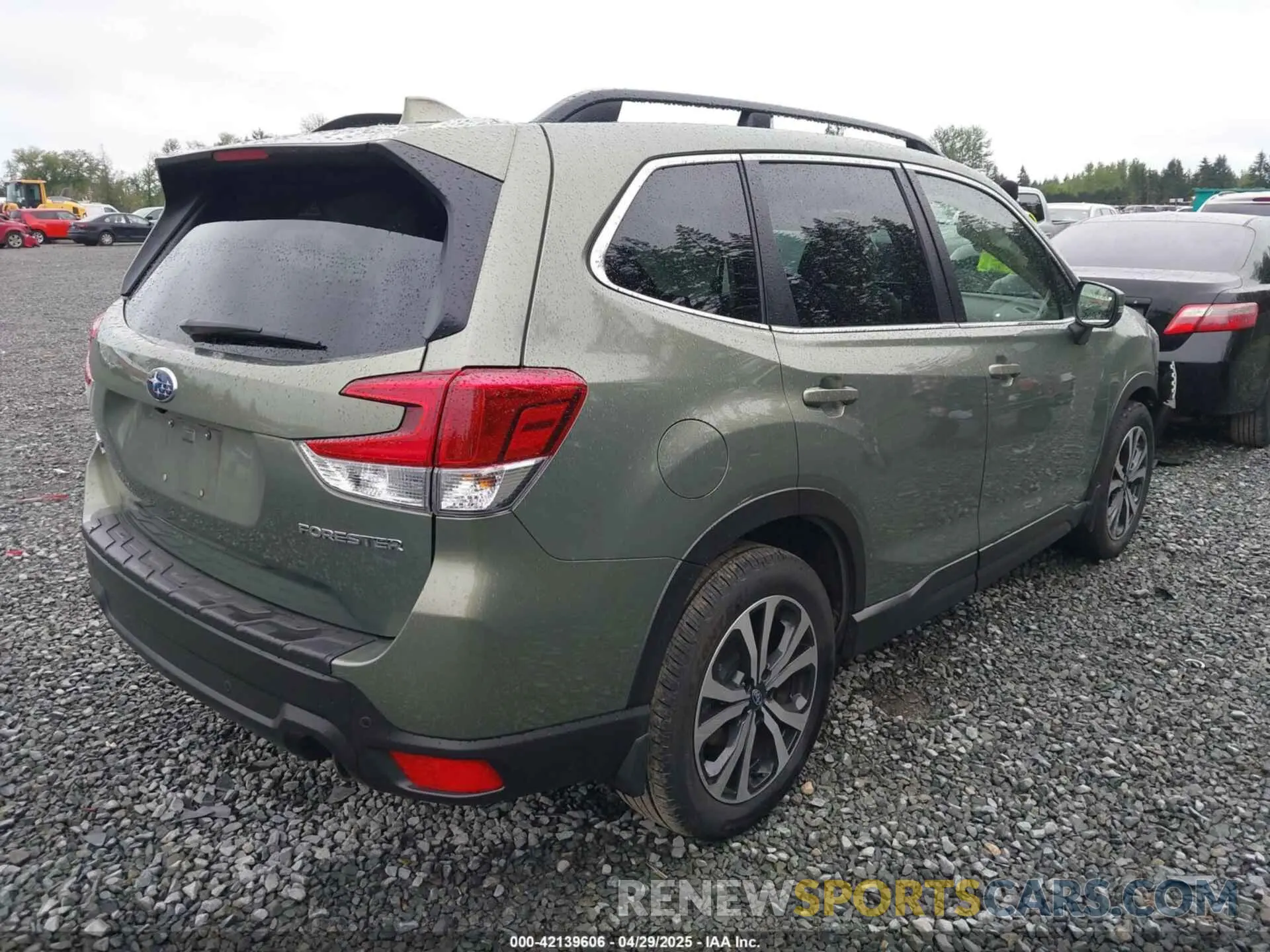 4 Photograph of a damaged car JF2SKAUC5MH503500 SUBARU FORESTER 2021