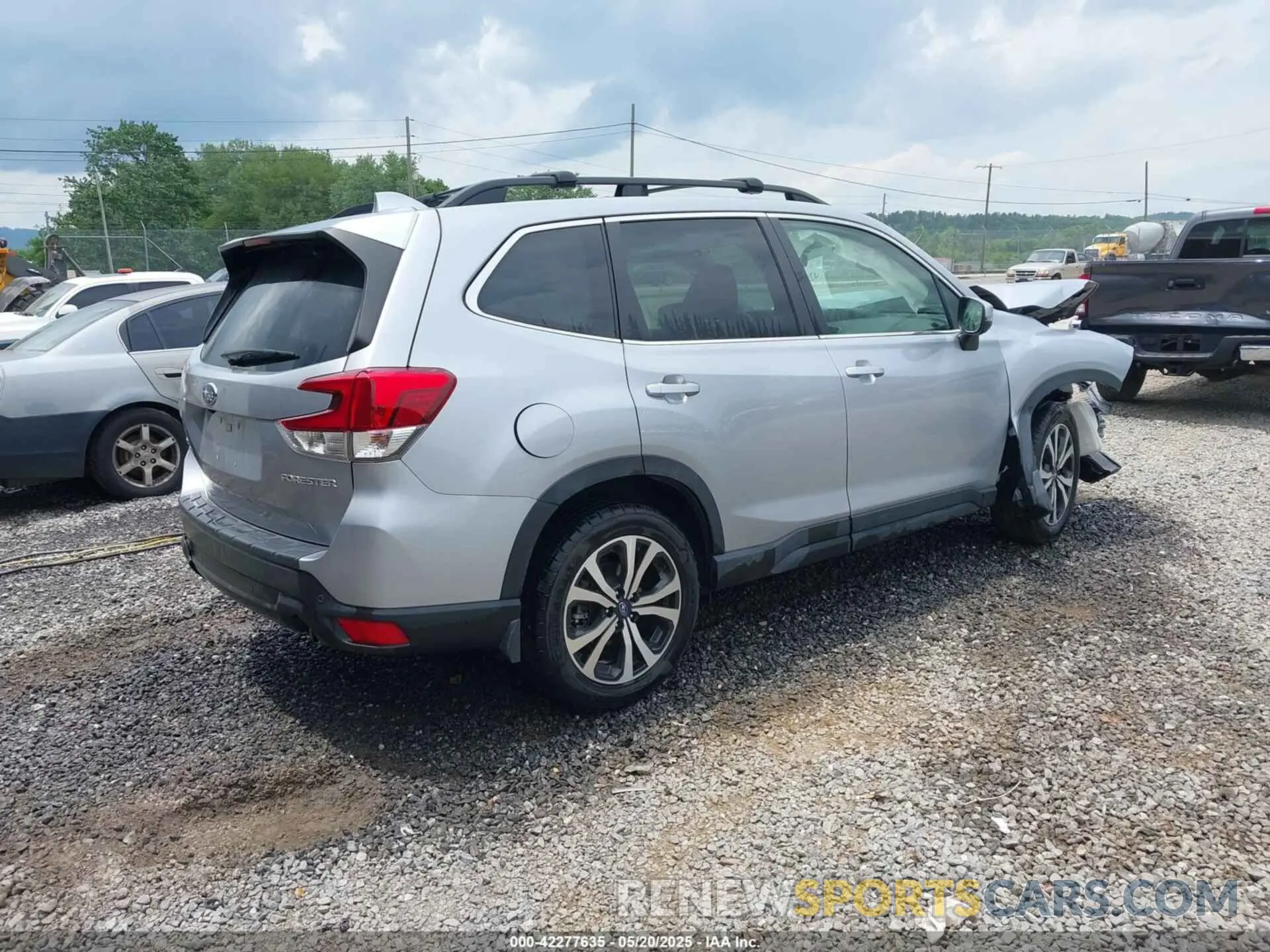 4 Фотография поврежденного автомобиля JF2SKAUC9MH532420 SUBARU FORESTER 2021