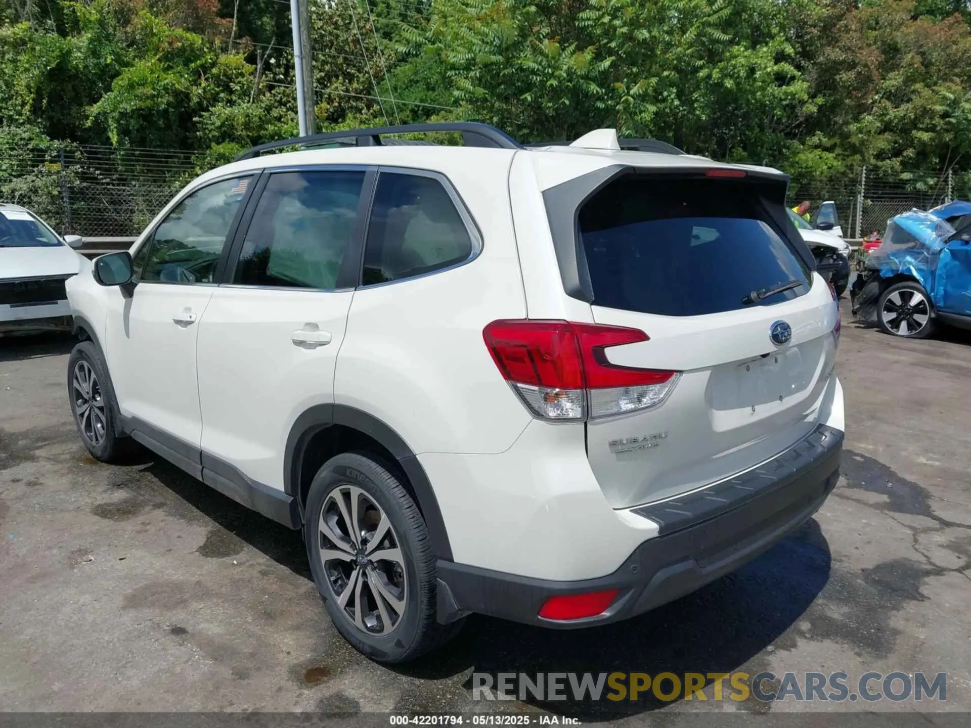 3 Фотография поврежденного автомобиля JF2SKAUCXMH538176 SUBARU FORESTER 2021
