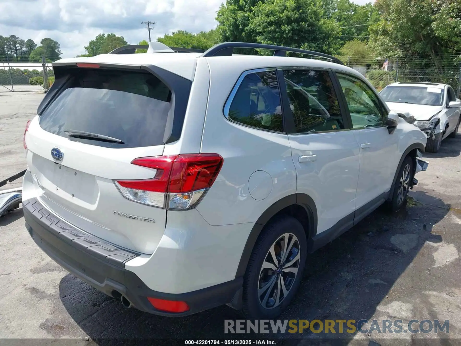 4 Фотография поврежденного автомобиля JF2SKAUCXMH538176 SUBARU FORESTER 2021