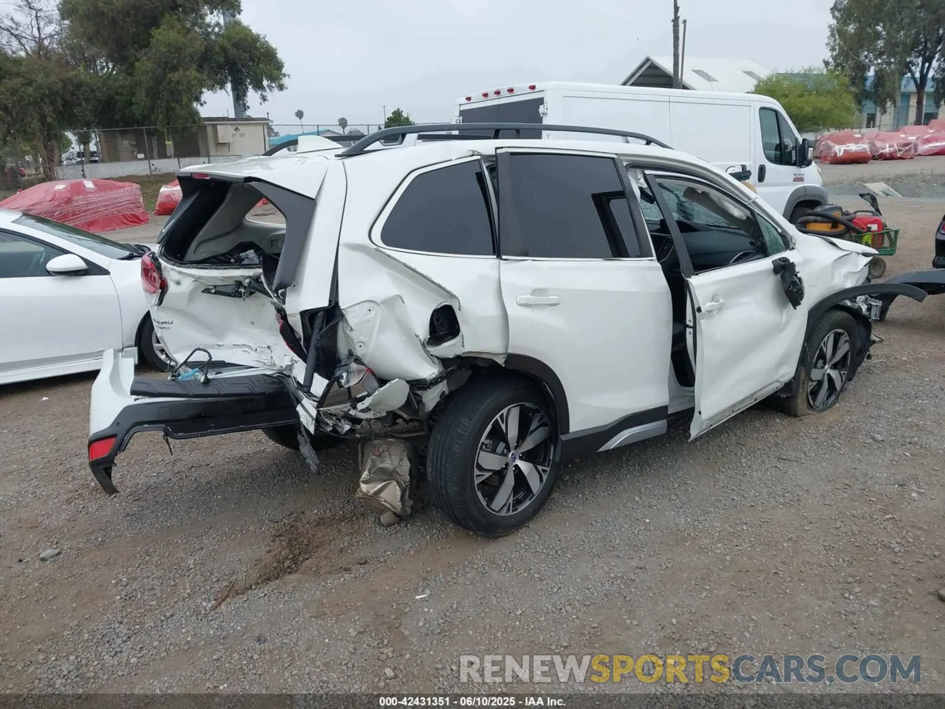4 Photograph of a damaged car JF2SKAXC0MH502671 SUBARU FORESTER 2021