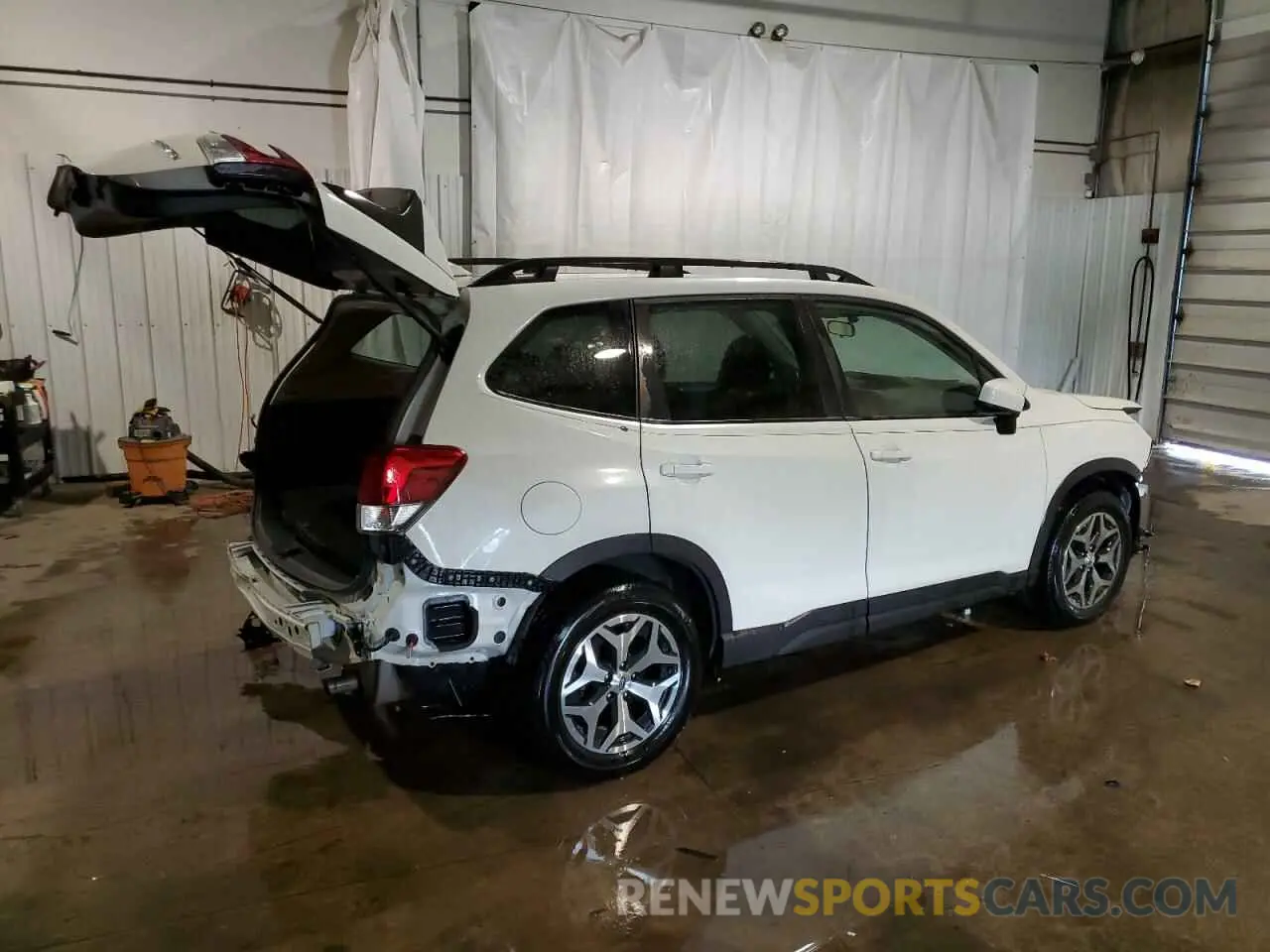 3 Фотография поврежденного автомобиля JF2SKADC0NH401779 SUBARU FORESTER 2022