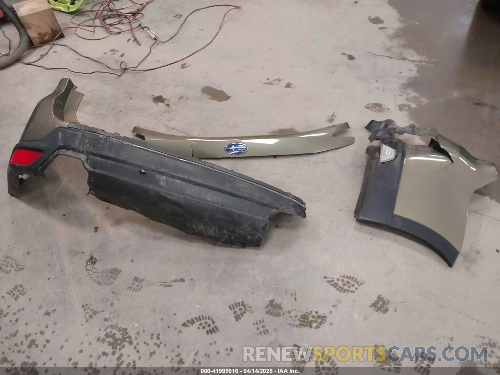 12 Photograph of a damaged car JF2SKADC2NH425386 SUBARU FORESTER 2022