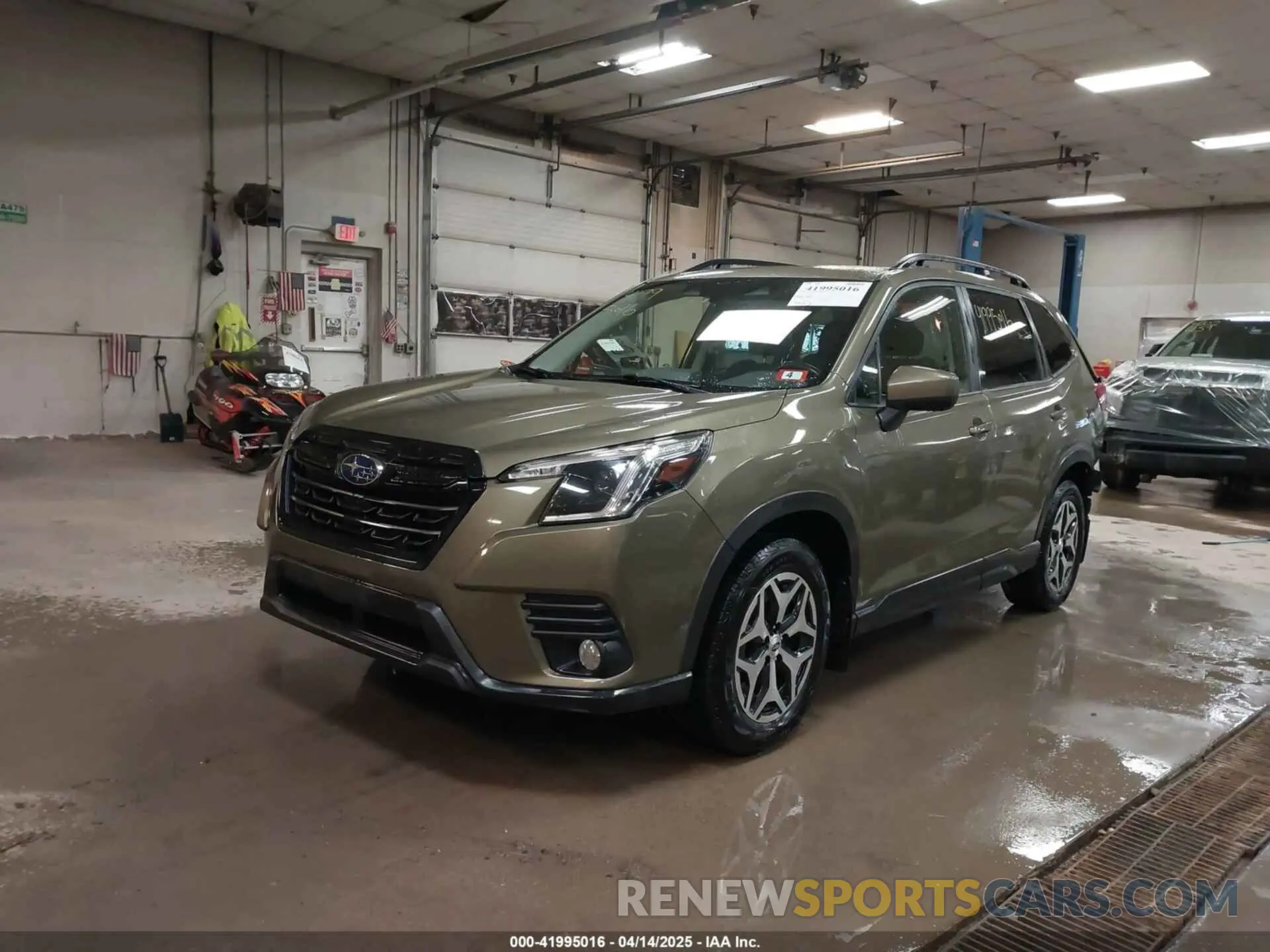 2 Photograph of a damaged car JF2SKADC2NH425386 SUBARU FORESTER 2022