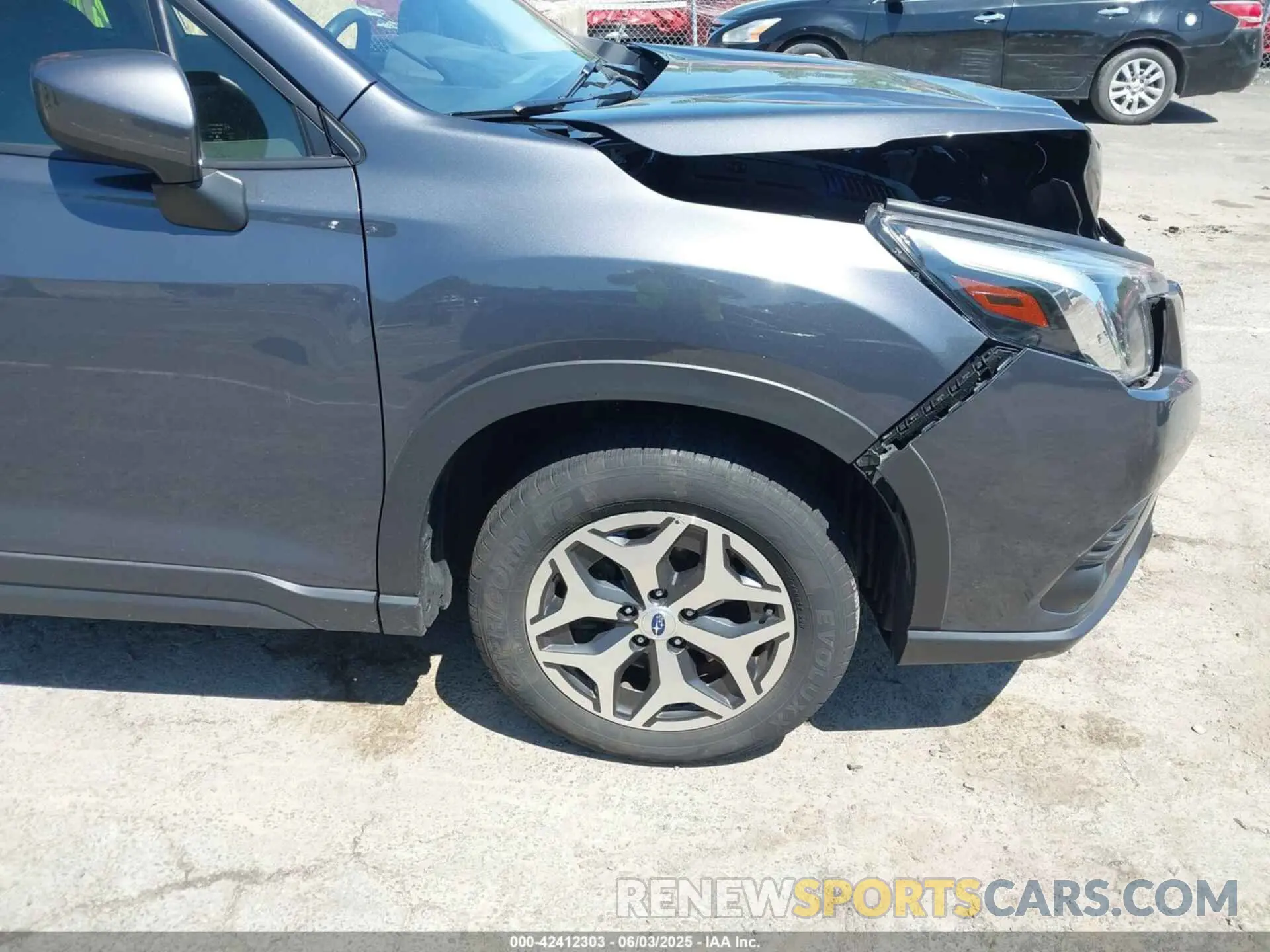 18 Photograph of a damaged car JF2SKAEC2NH436970 SUBARU FORESTER 2022
