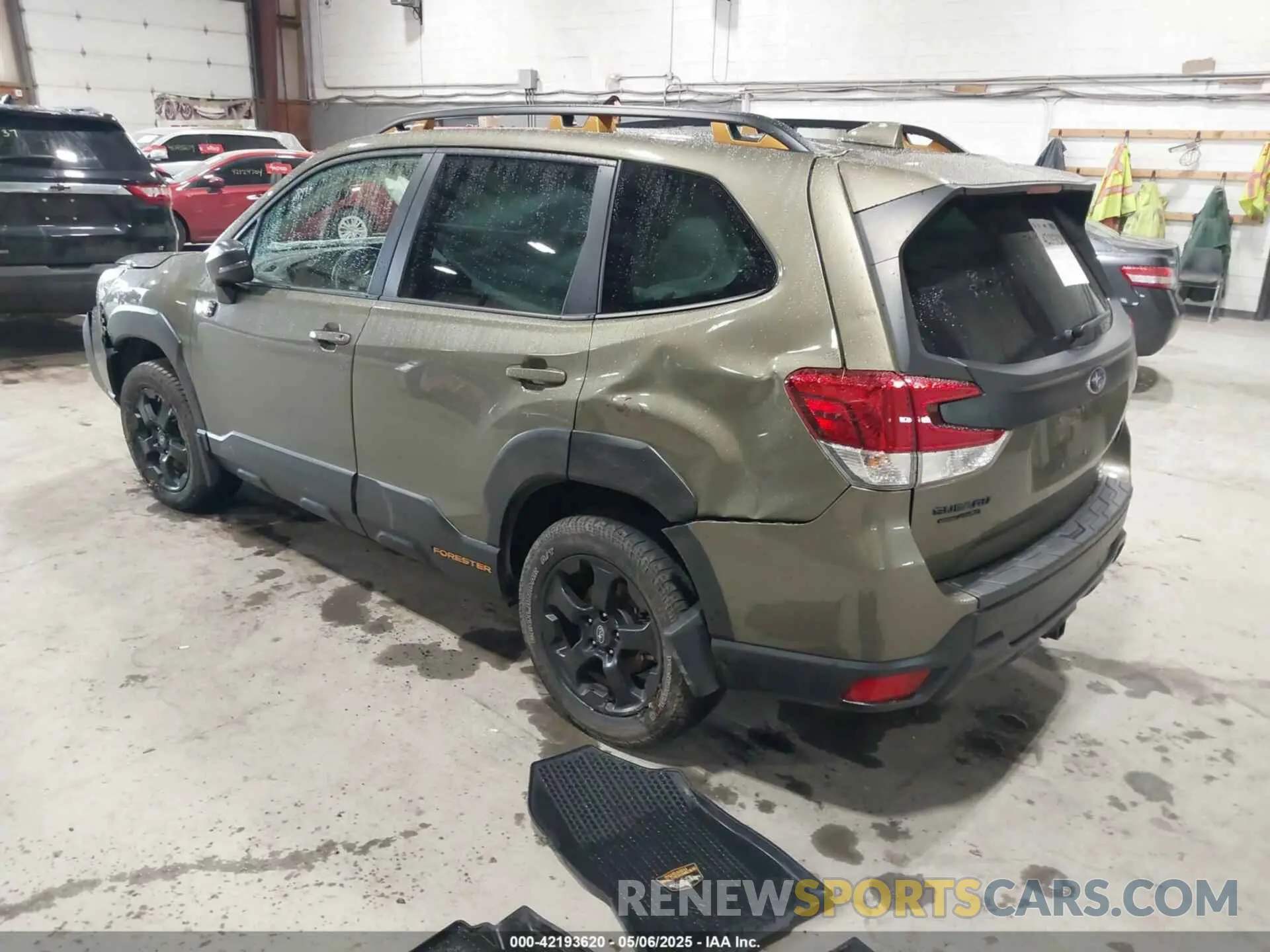 3 Фотография поврежденного автомобиля JF2SKAMC4NH498484 SUBARU FORESTER 2022