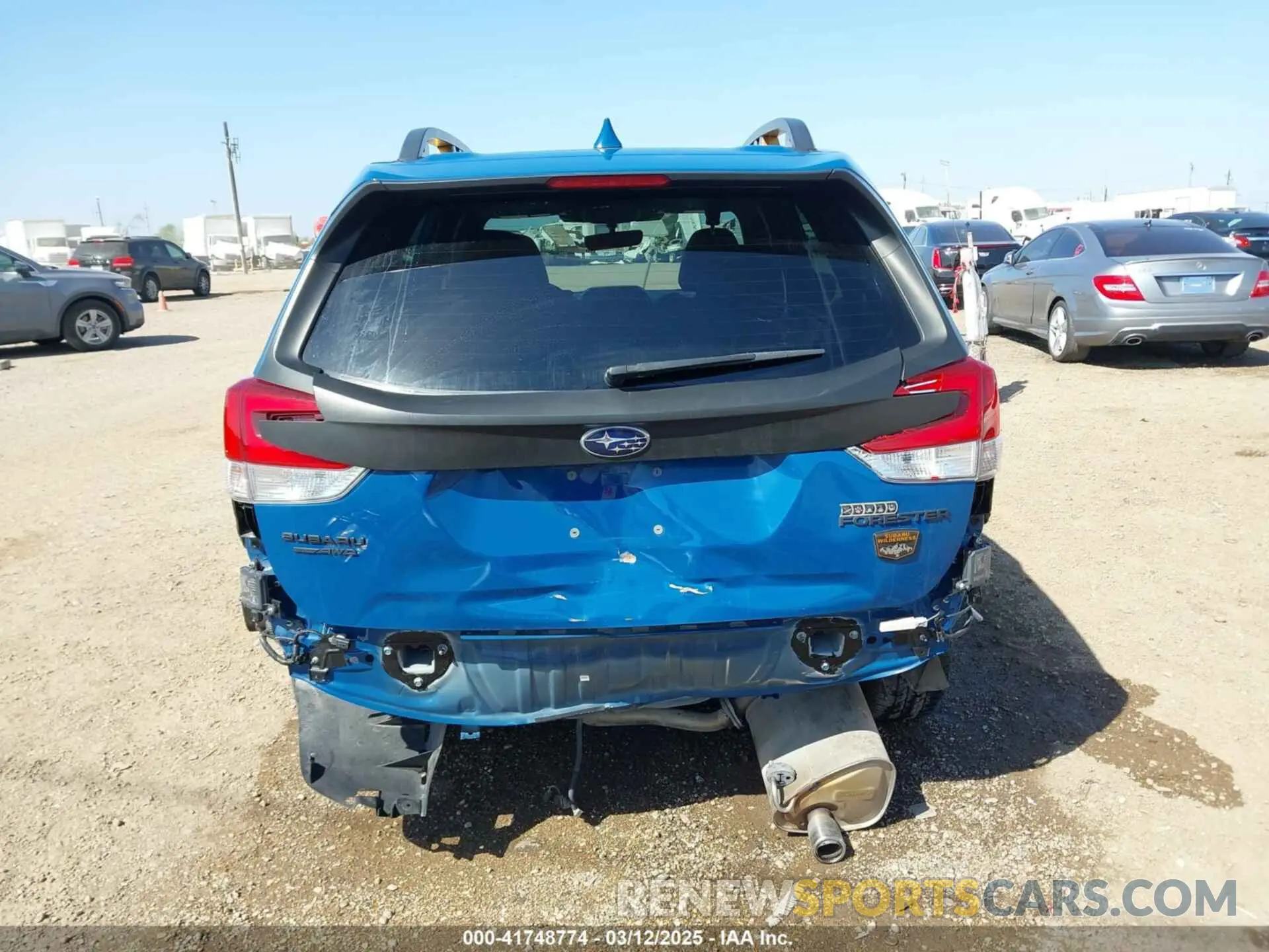17 Photograph of a damaged car JF2SKAMC5NH523392 SUBARU FORESTER 2022