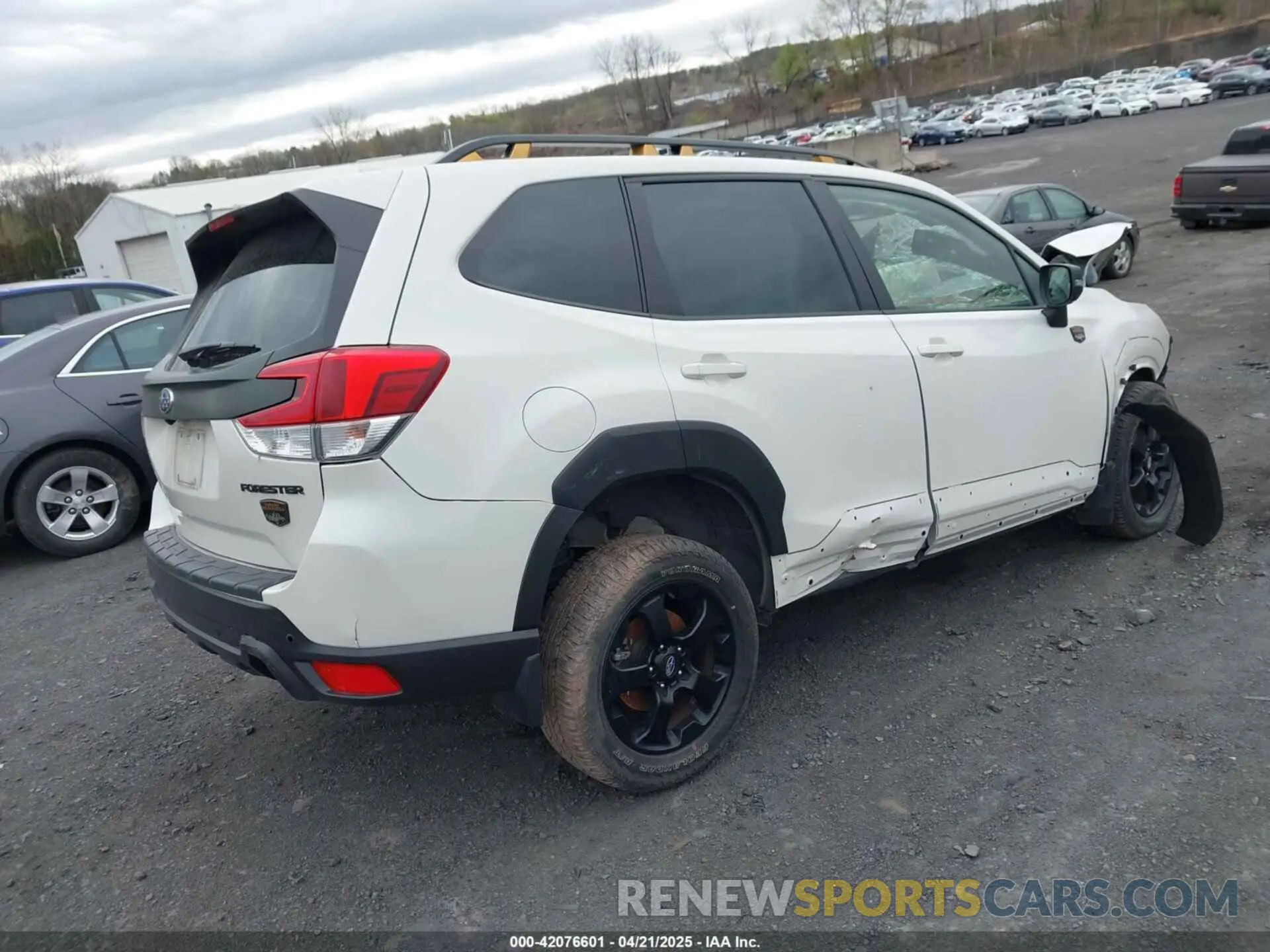 4 Photograph of a damaged car JF2SKAMC8NH403196 SUBARU FORESTER 2022