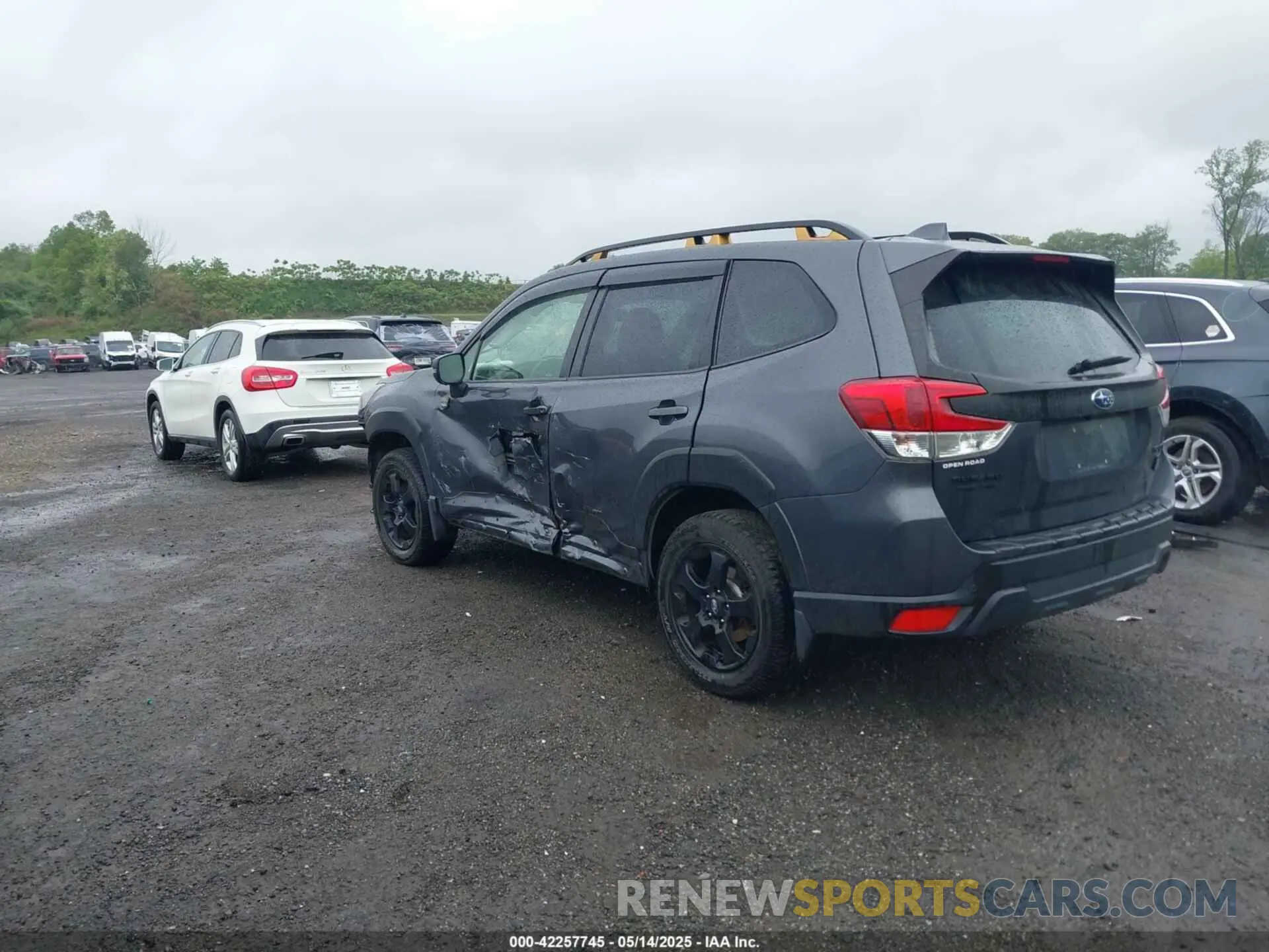 3 Photograph of a damaged car JF2SKAMC9NH405443 SUBARU FORESTER 2022