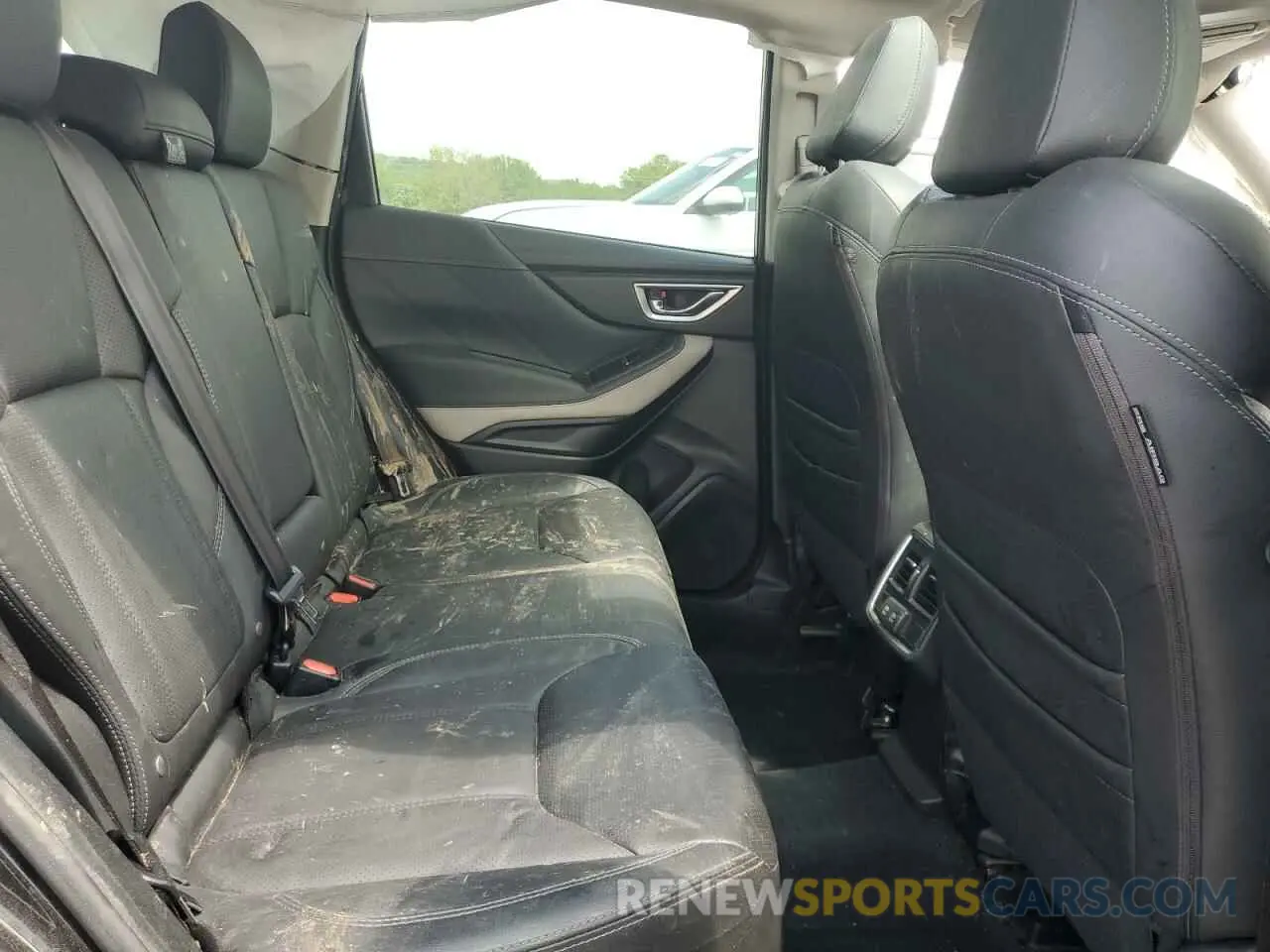 11 Photograph of a damaged car JF2SKAPC4NH401988 SUBARU FORESTER 2022