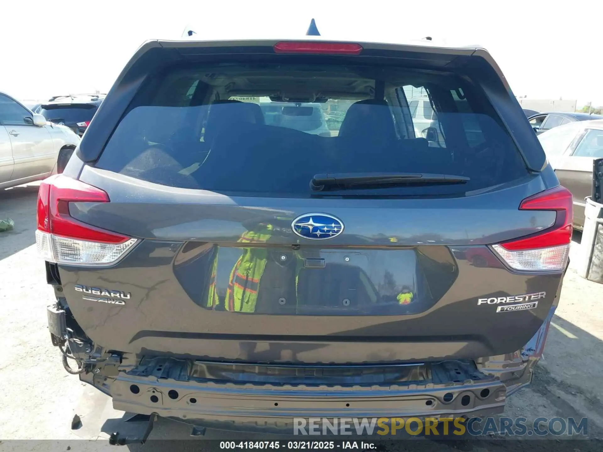 17 Photograph of a damaged car JF2SKARC4NH525188 SUBARU FORESTER 2022
