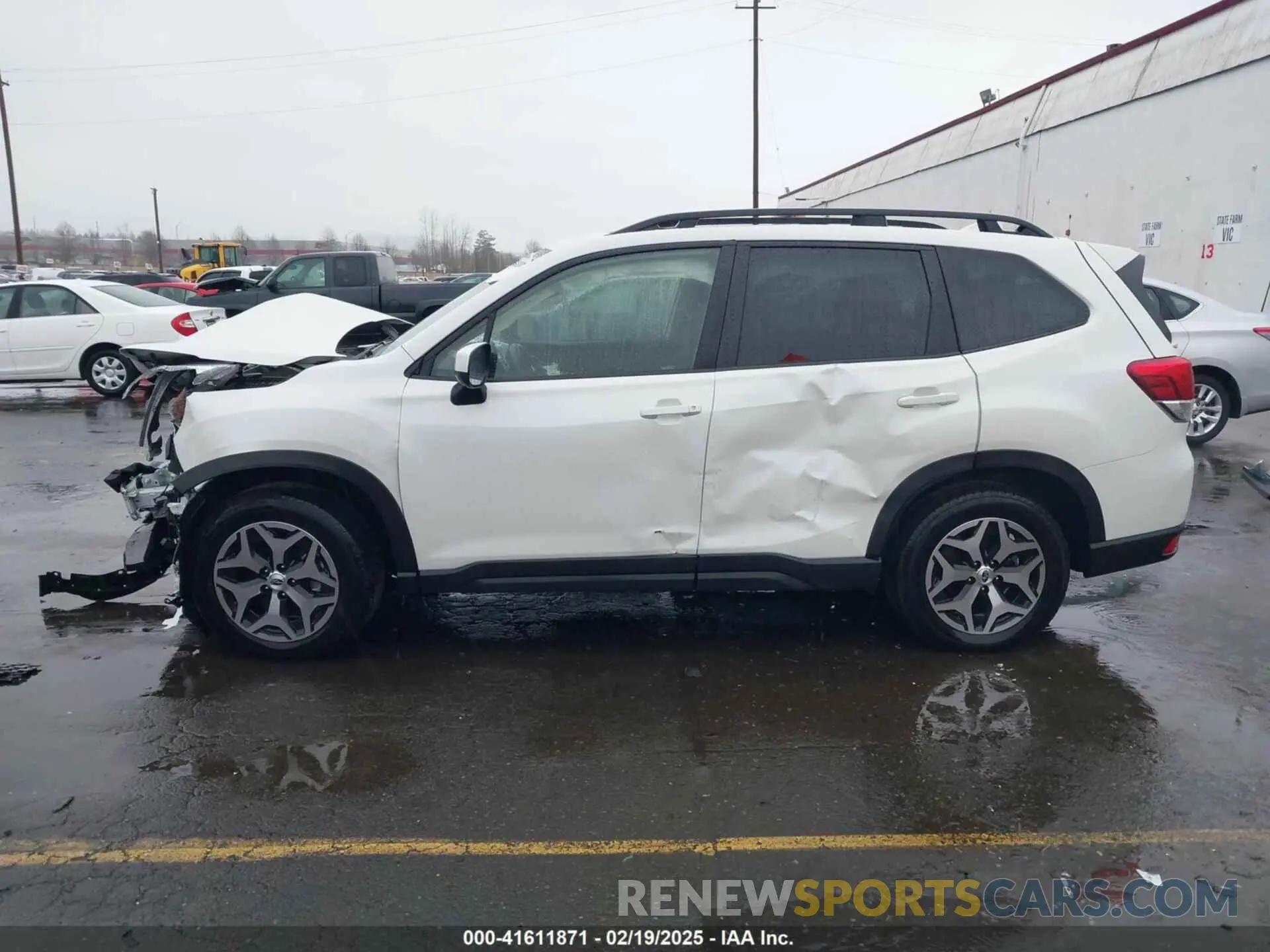 14 Photograph of a damaged car JF2SKADC4PH541062 SUBARU FORESTER 2023