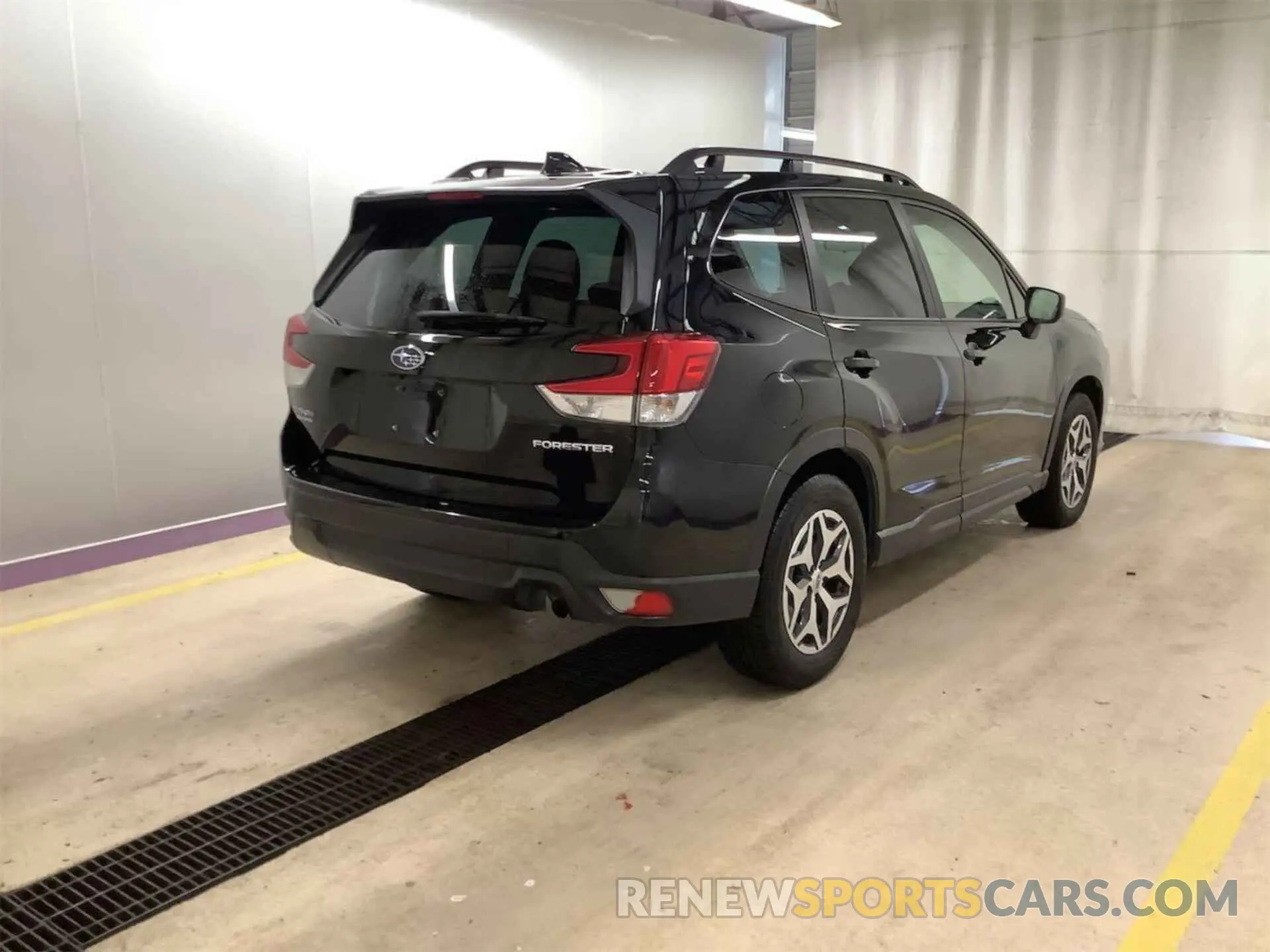 17 Photograph of a damaged car JF2SKAEC0PH483420 SUBARU FORESTER 2023