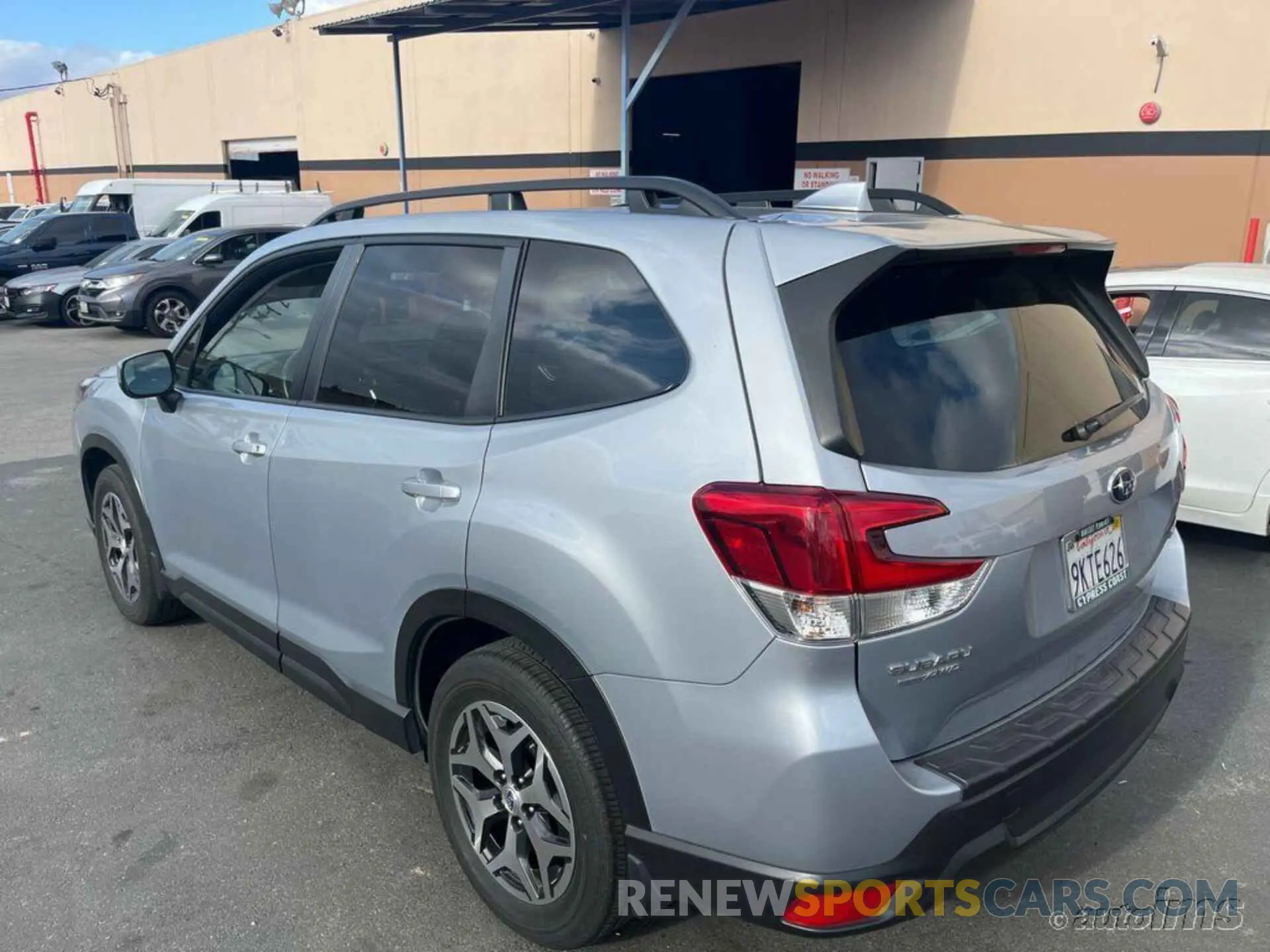 9 Фотография поврежденного автомобиля JF2SKAEC1PH537355 SUBARU FORESTER 2023