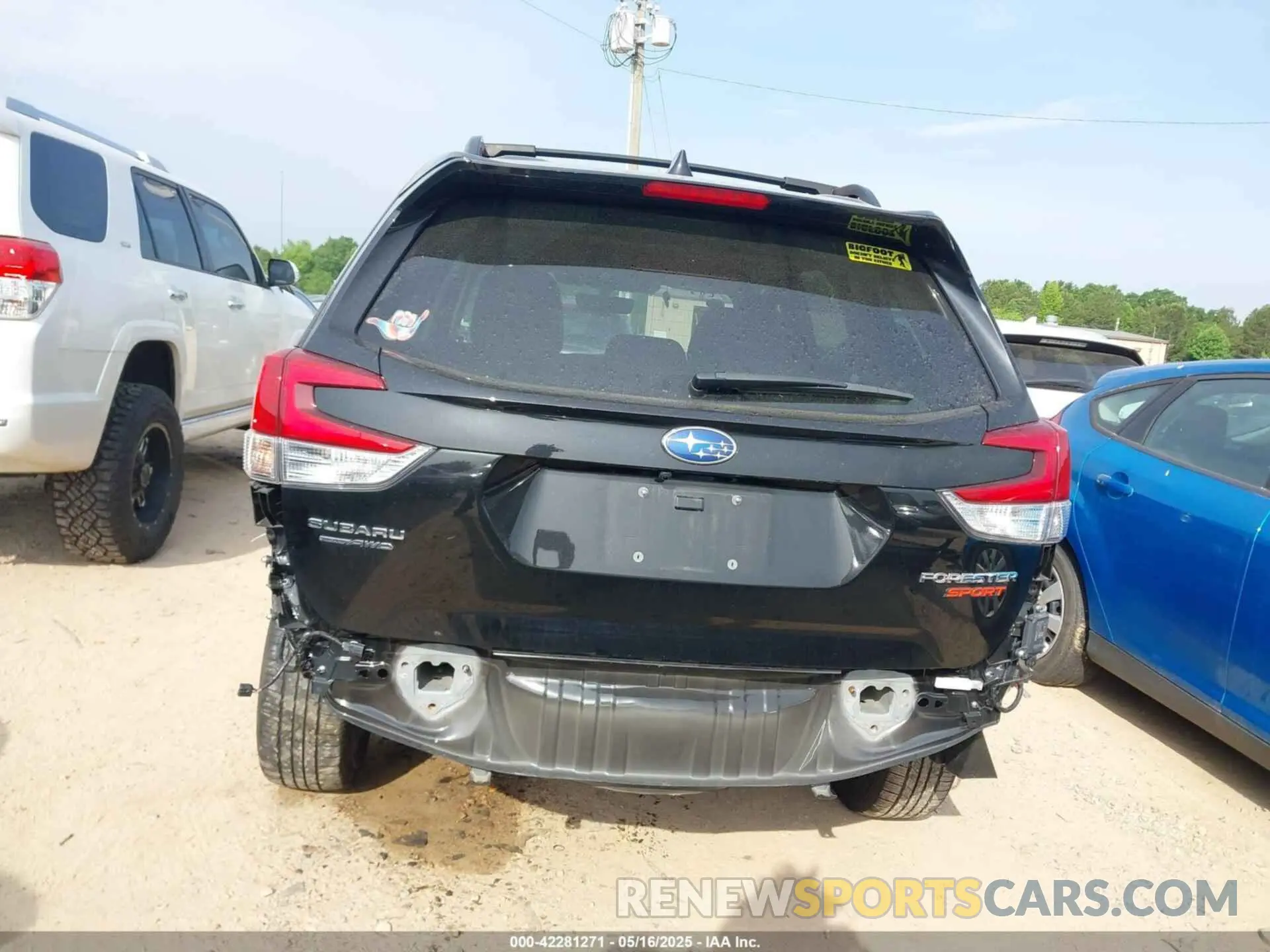 17 Photograph of a damaged car JF2SKAJC1PH498353 SUBARU FORESTER 2023