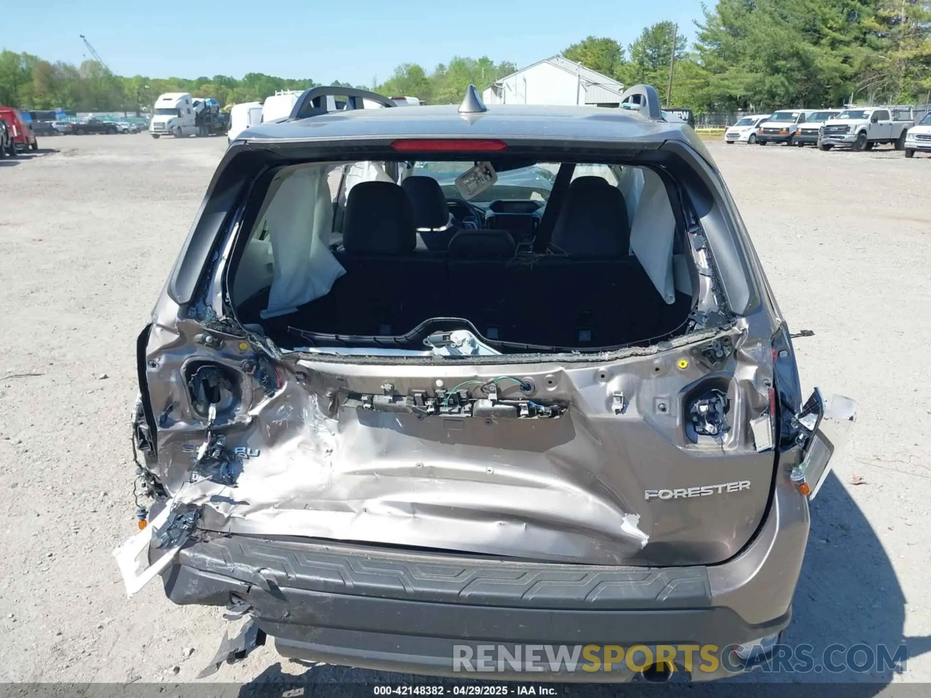 16 Photograph of a damaged car JF2SKANC0PH548072 SUBARU FORESTER 2023