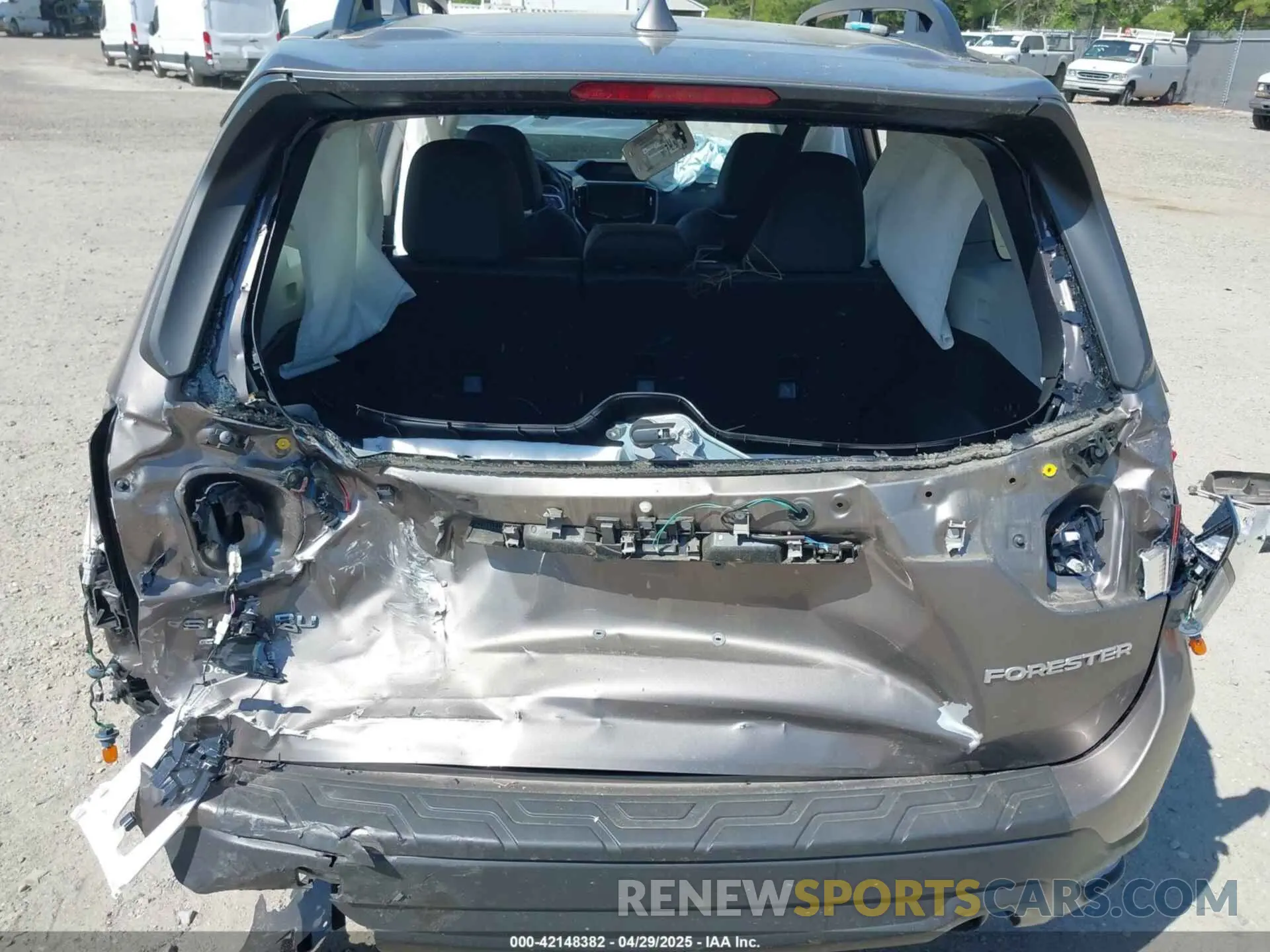 18 Photograph of a damaged car JF2SKANC0PH548072 SUBARU FORESTER 2023