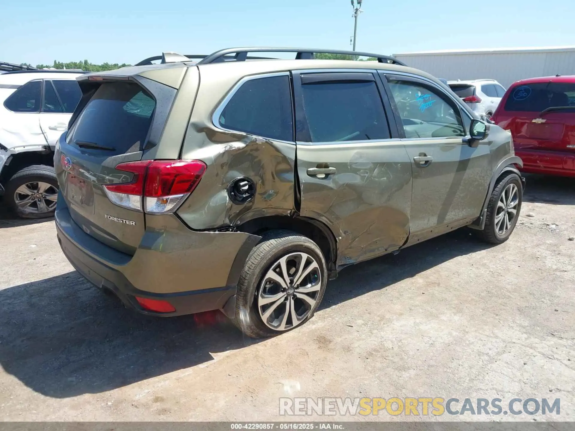 4 Фотография поврежденного автомобиля JF2SKAPC2PH502529 SUBARU FORESTER 2023