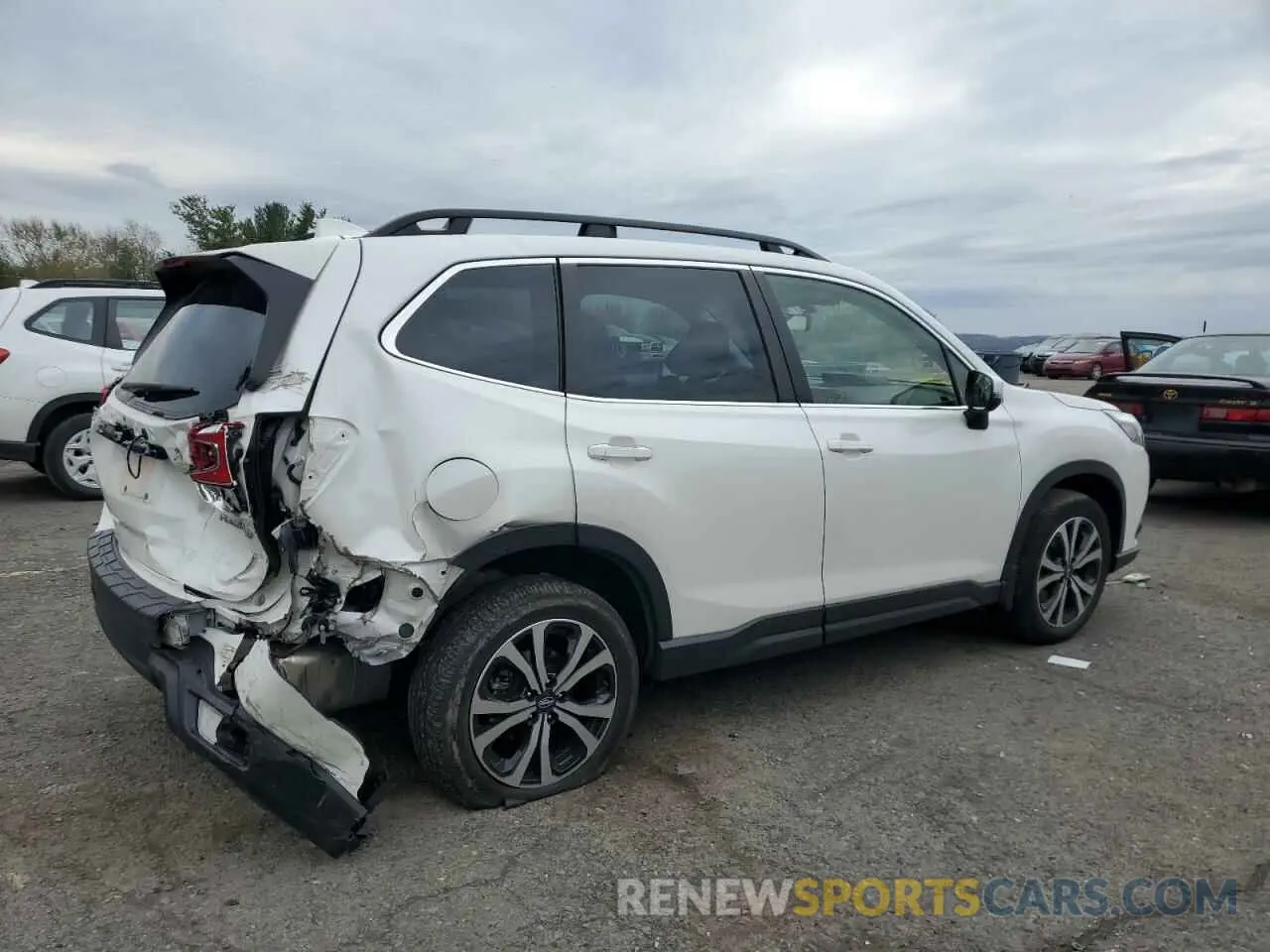 3 Photograph of a damaged car JF2SKAPC2PH512932 SUBARU FORESTER 2023