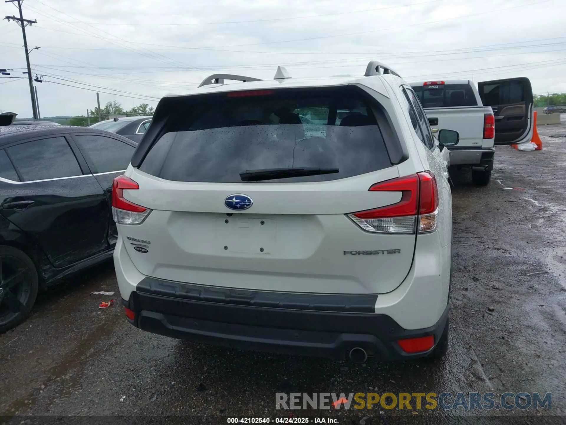 16 Photograph of a damaged car JF2SKAPC3PH534423 SUBARU FORESTER 2023