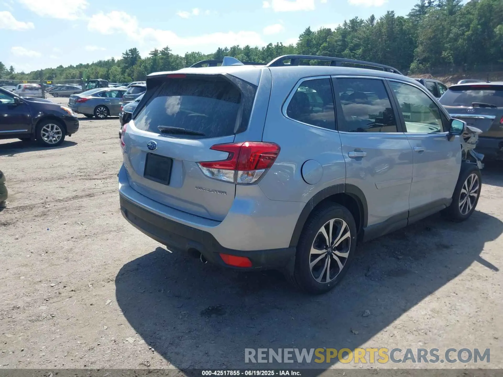 4 Фотография поврежденного автомобиля JF2SKAPC4PH530624 SUBARU FORESTER 2023