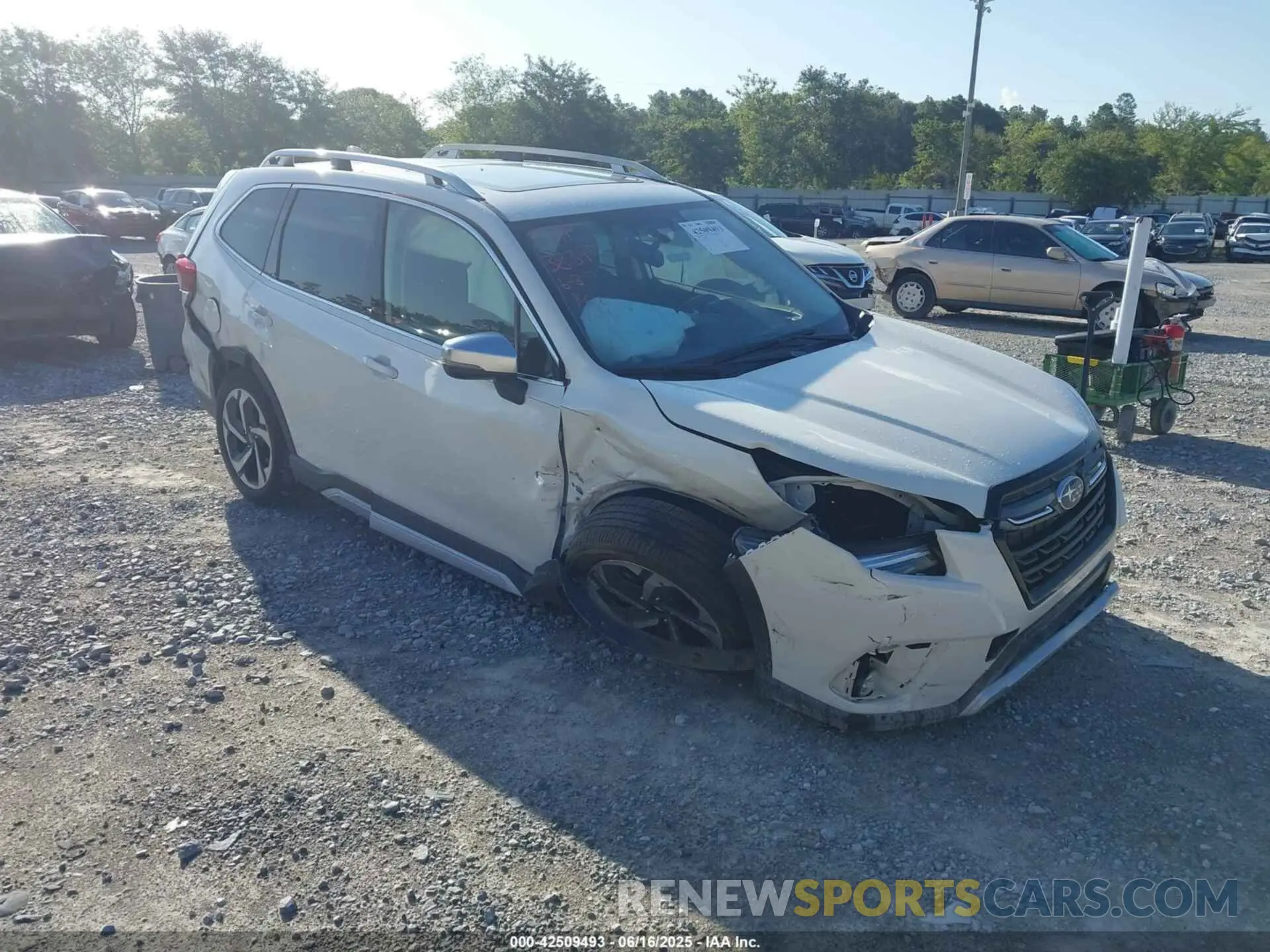 1 Фотография поврежденного автомобиля JF2SKARC5PH500285 SUBARU FORESTER 2023