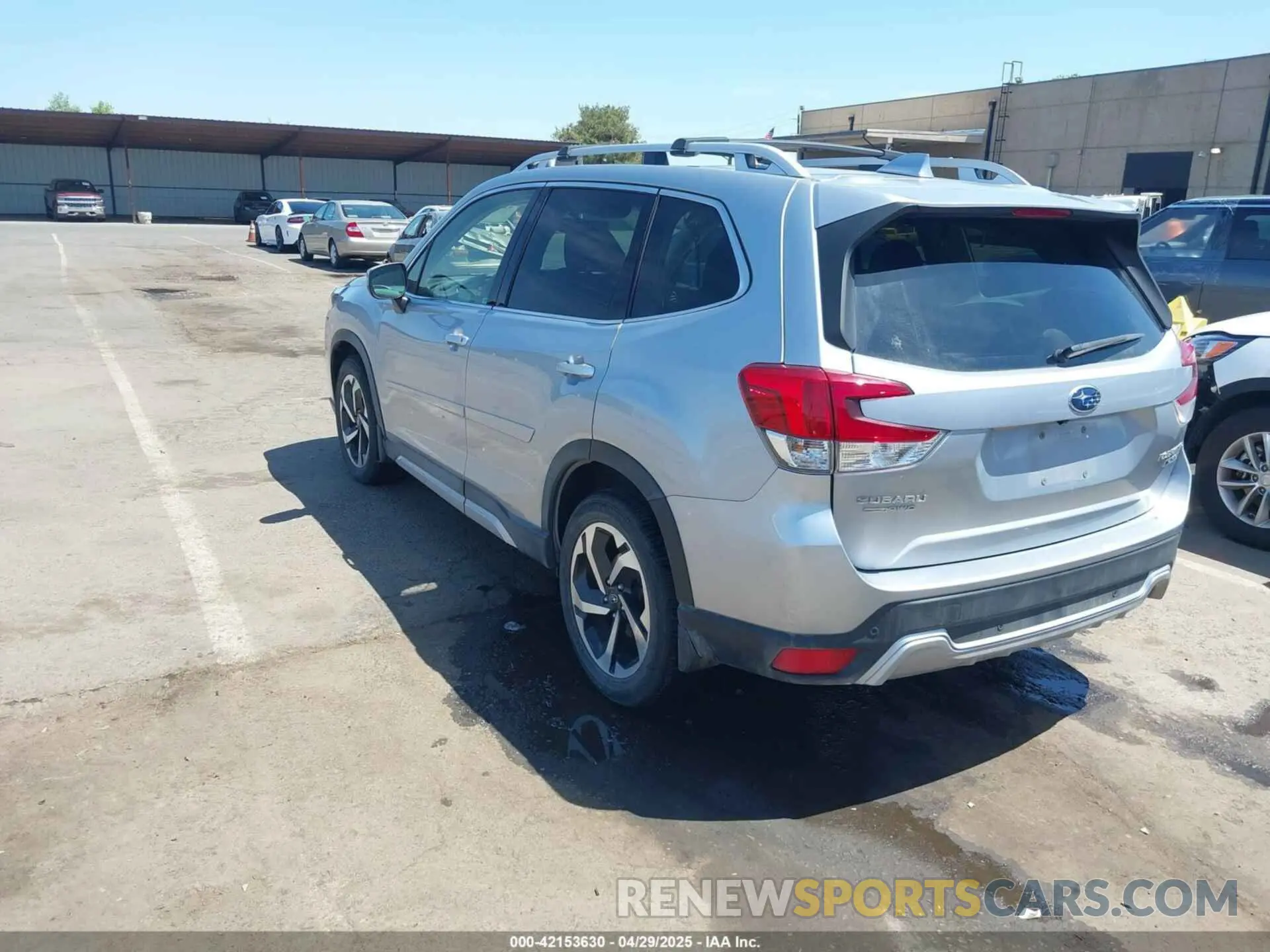 3 Фотография поврежденного автомобиля JF2SKARC9PH506171 SUBARU FORESTER 2023