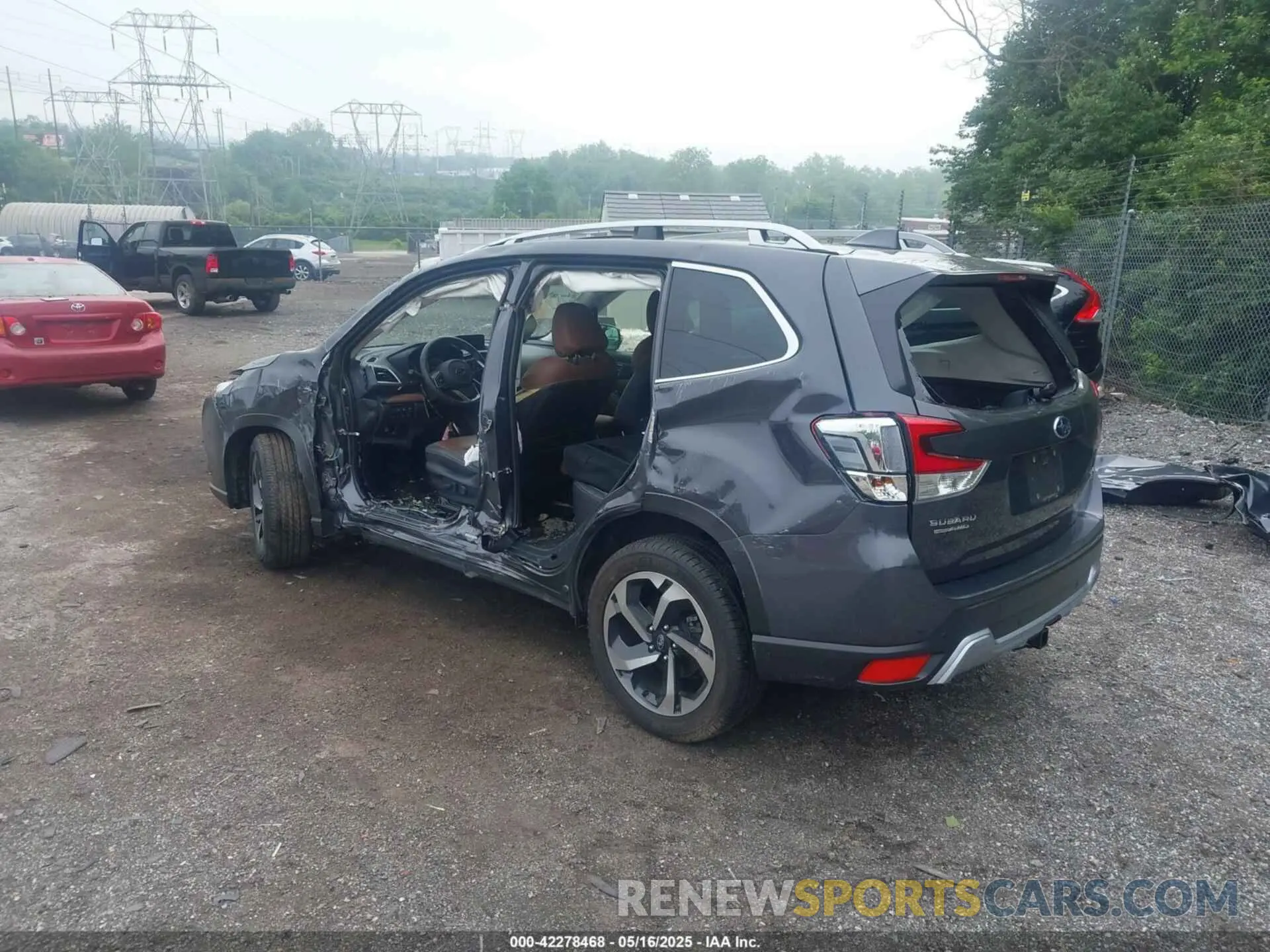 3 Фотография поврежденного автомобиля JF2SKARCXPH471656 SUBARU FORESTER 2023