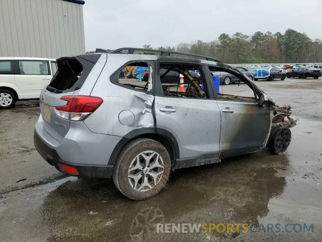 3 Фотография поврежденного автомобиля JF2SKACC6RH499188 SUBARU FORESTER 2024