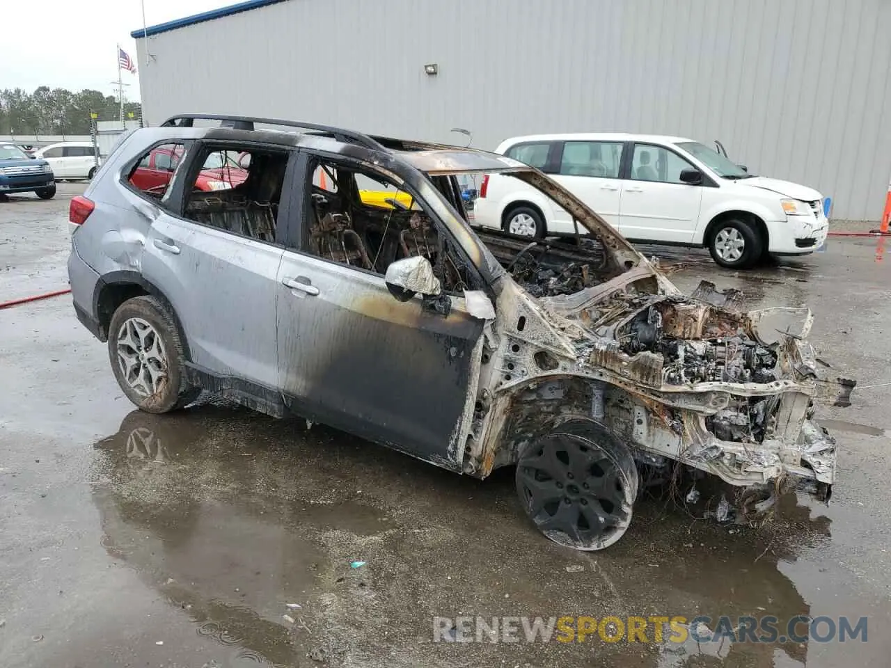 4 Фотография поврежденного автомобиля JF2SKACC6RH499188 SUBARU FORESTER 2024