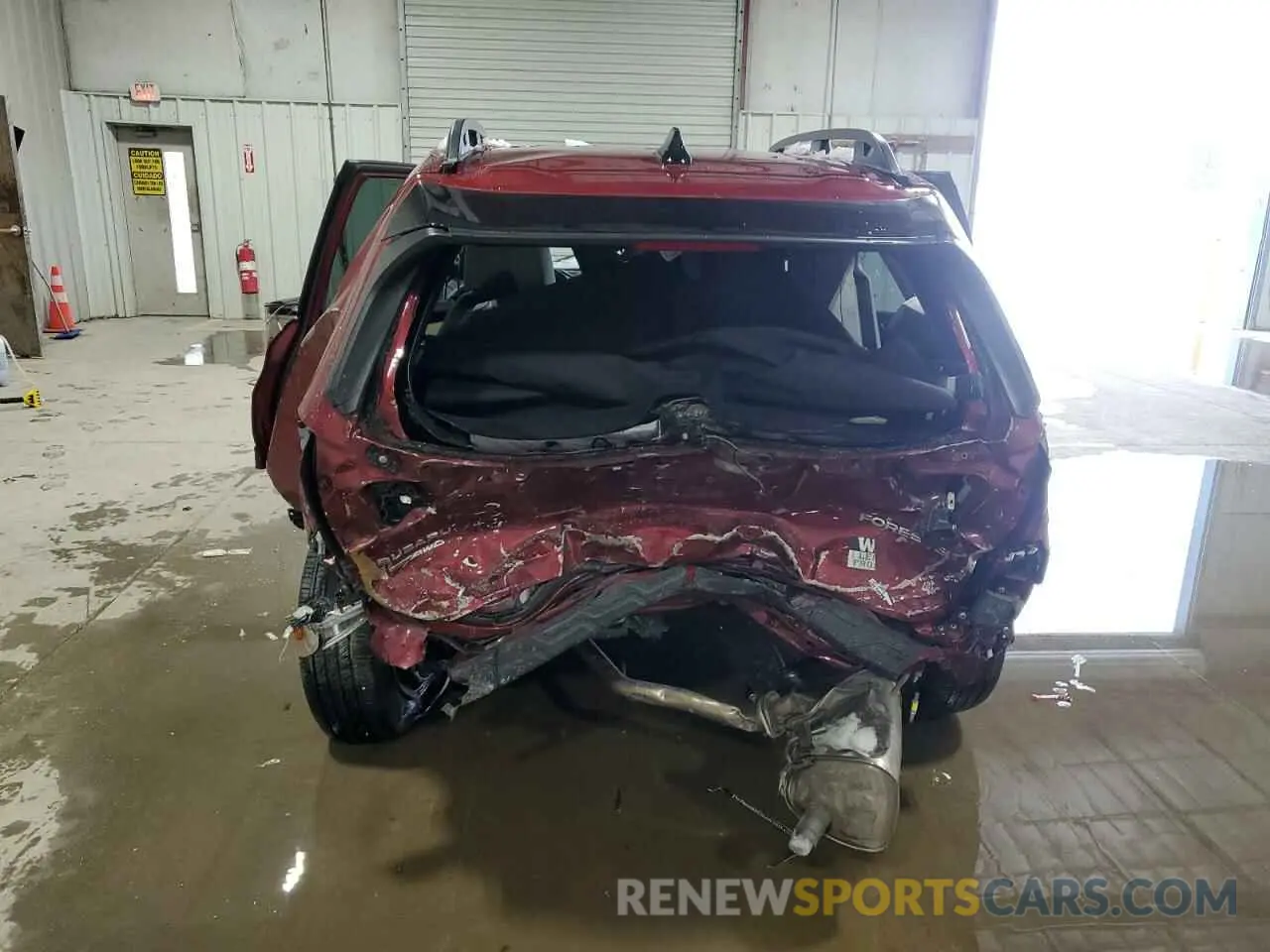 6 Фотография поврежденного автомобиля JF2SKADC1RH426342 SUBARU FORESTER 2024
