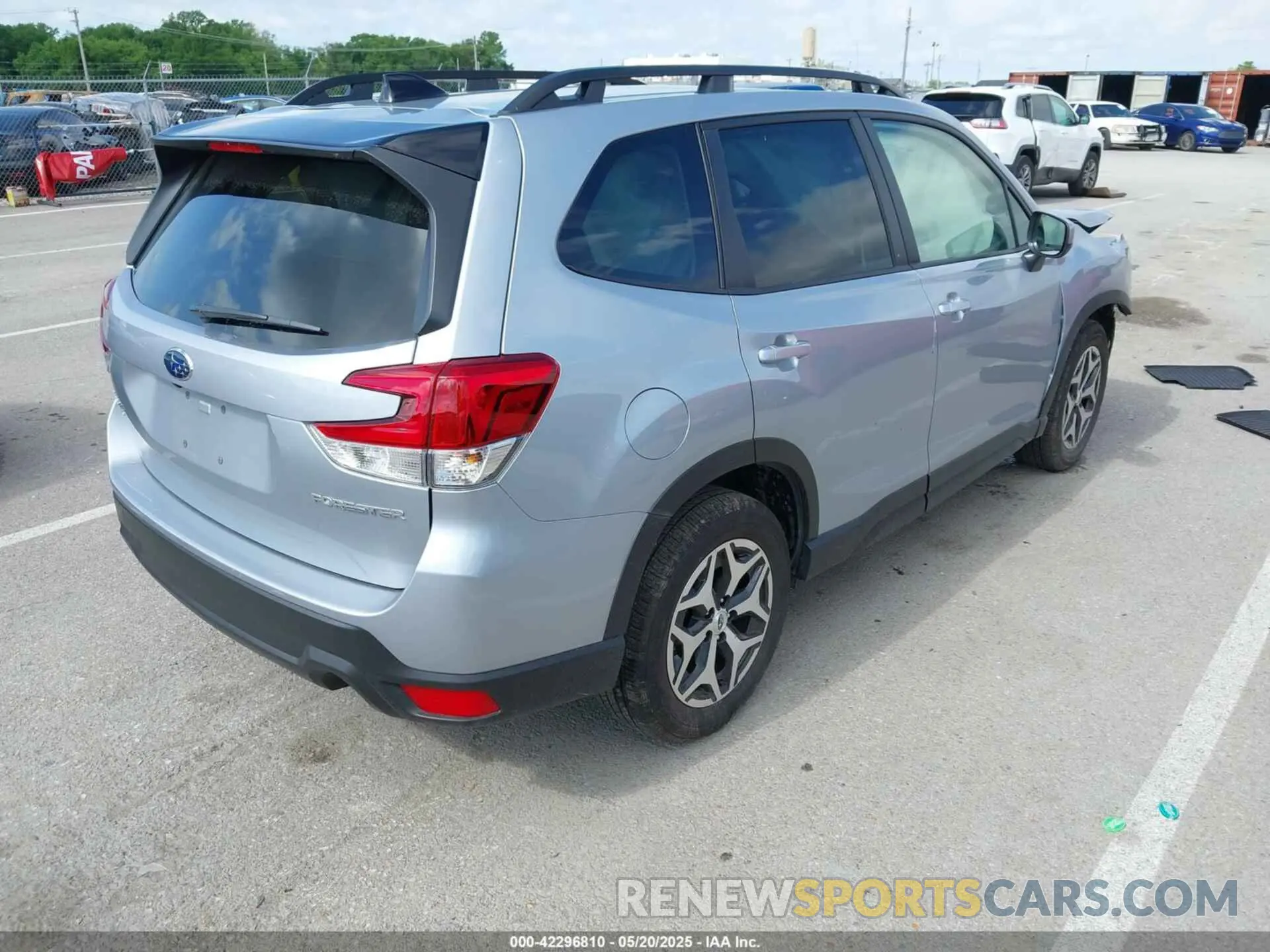 4 Photograph of a damaged car JF2SKADC6RH408211 SUBARU FORESTER 2024
