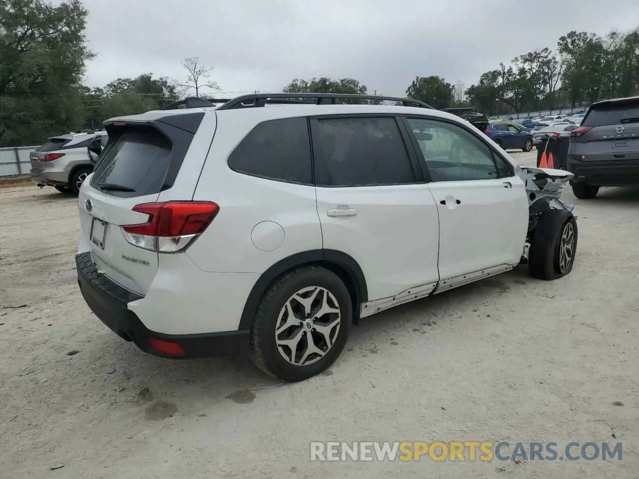 3 Photograph of a damaged car JF2SKADCXRH515228 SUBARU FORESTER 2024