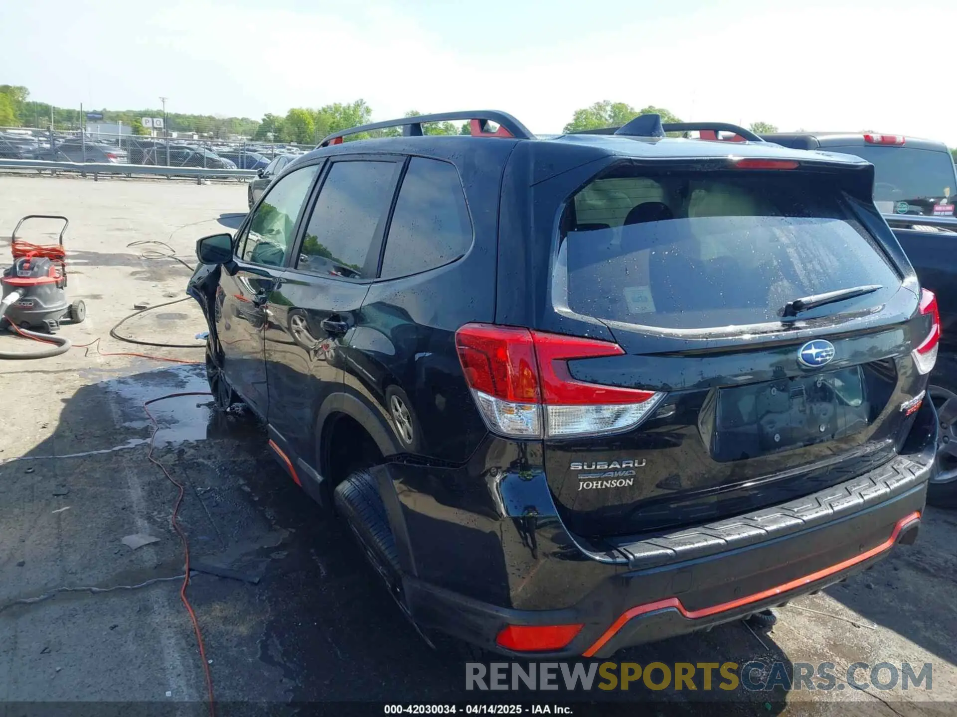 3 Фотография поврежденного автомобиля JF2SKAGC4RH417811 SUBARU FORESTER 2024