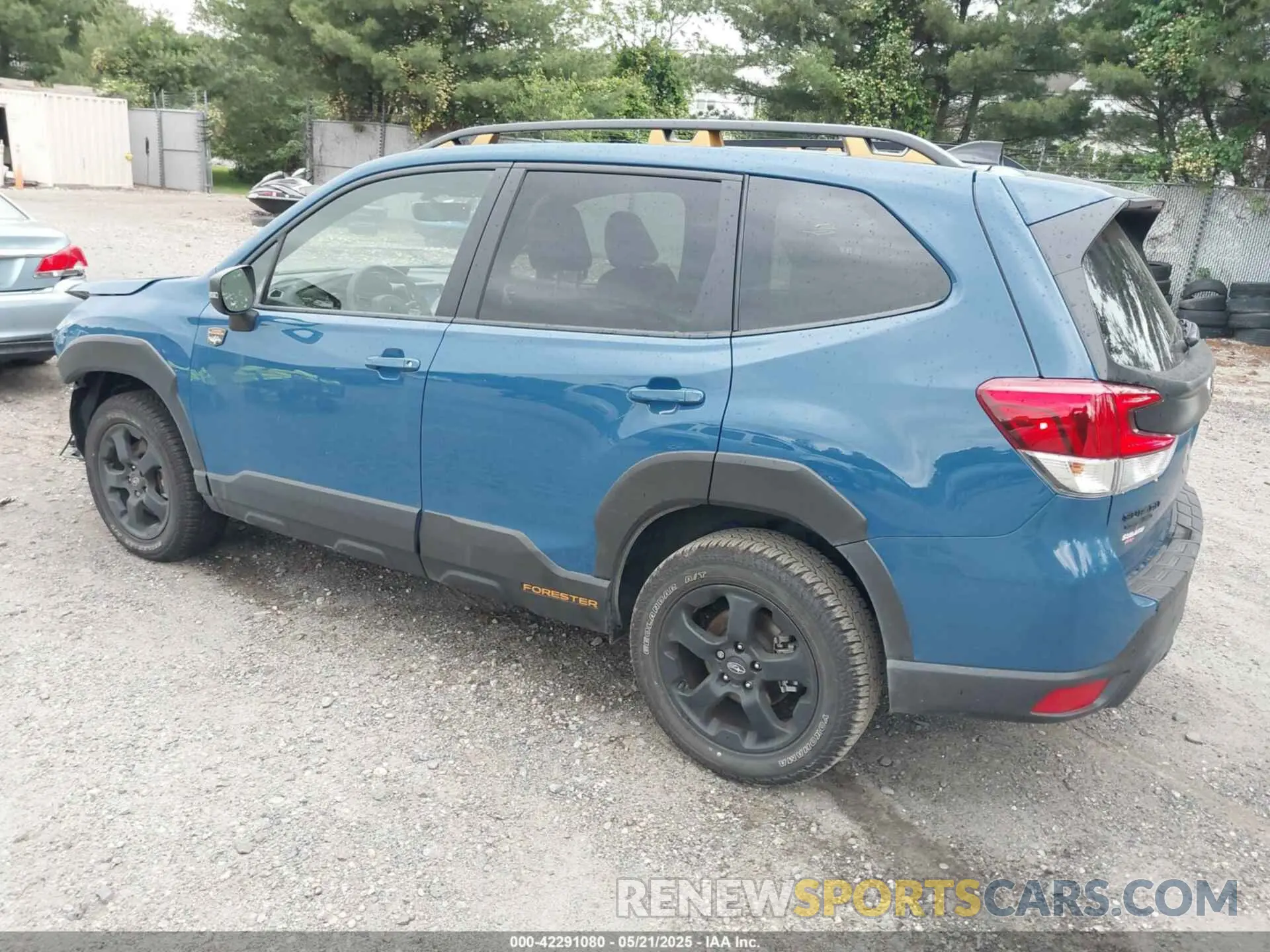 3 Фотография поврежденного автомобиля JF2SKAJC2RH525613 SUBARU FORESTER 2024