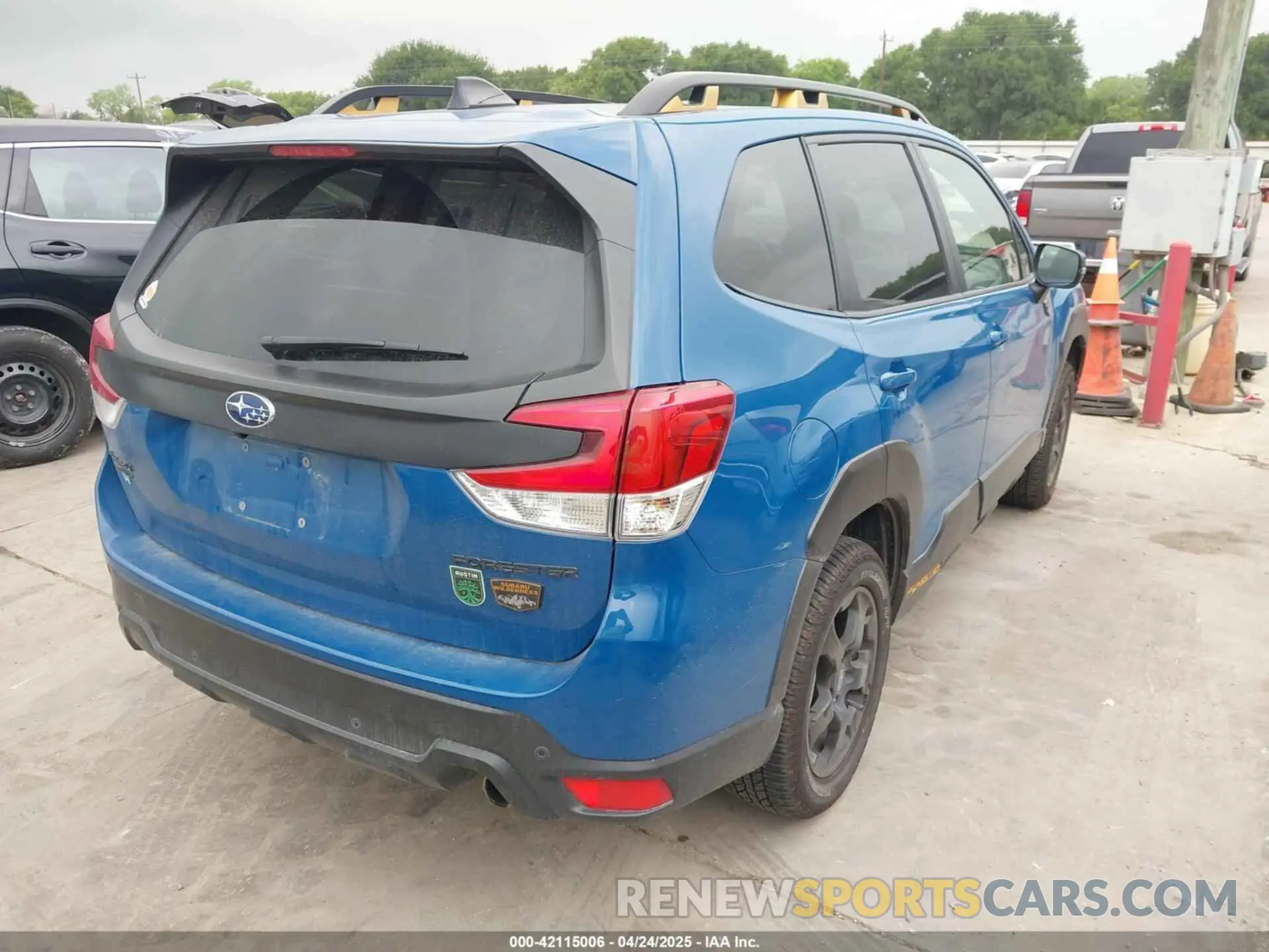 4 Фотография поврежденного автомобиля JF2SKAJC4RH516833 SUBARU FORESTER 2024