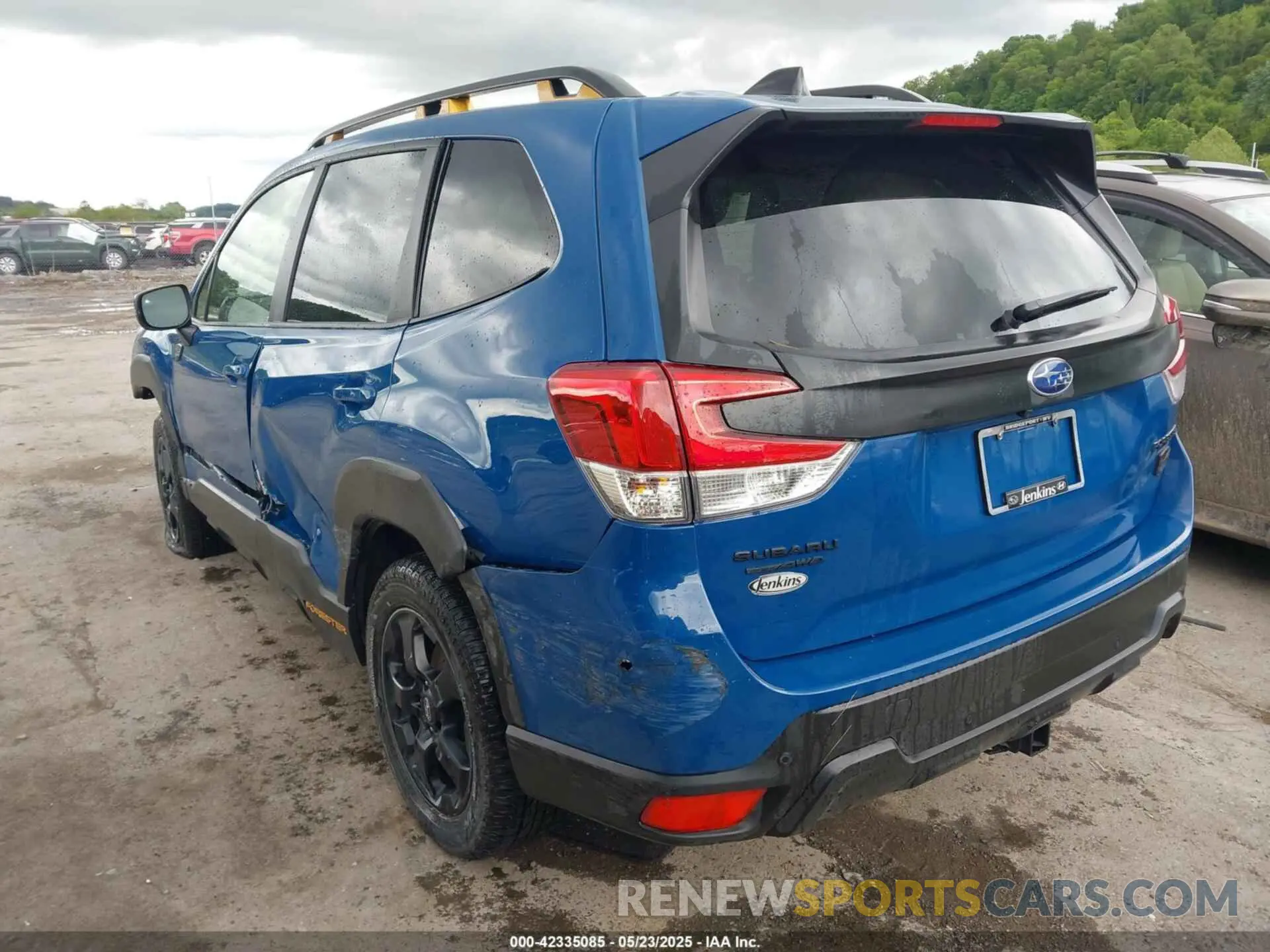 3 Photograph of a damaged car JF2SKAJCXRH457075 SUBARU FORESTER 2024