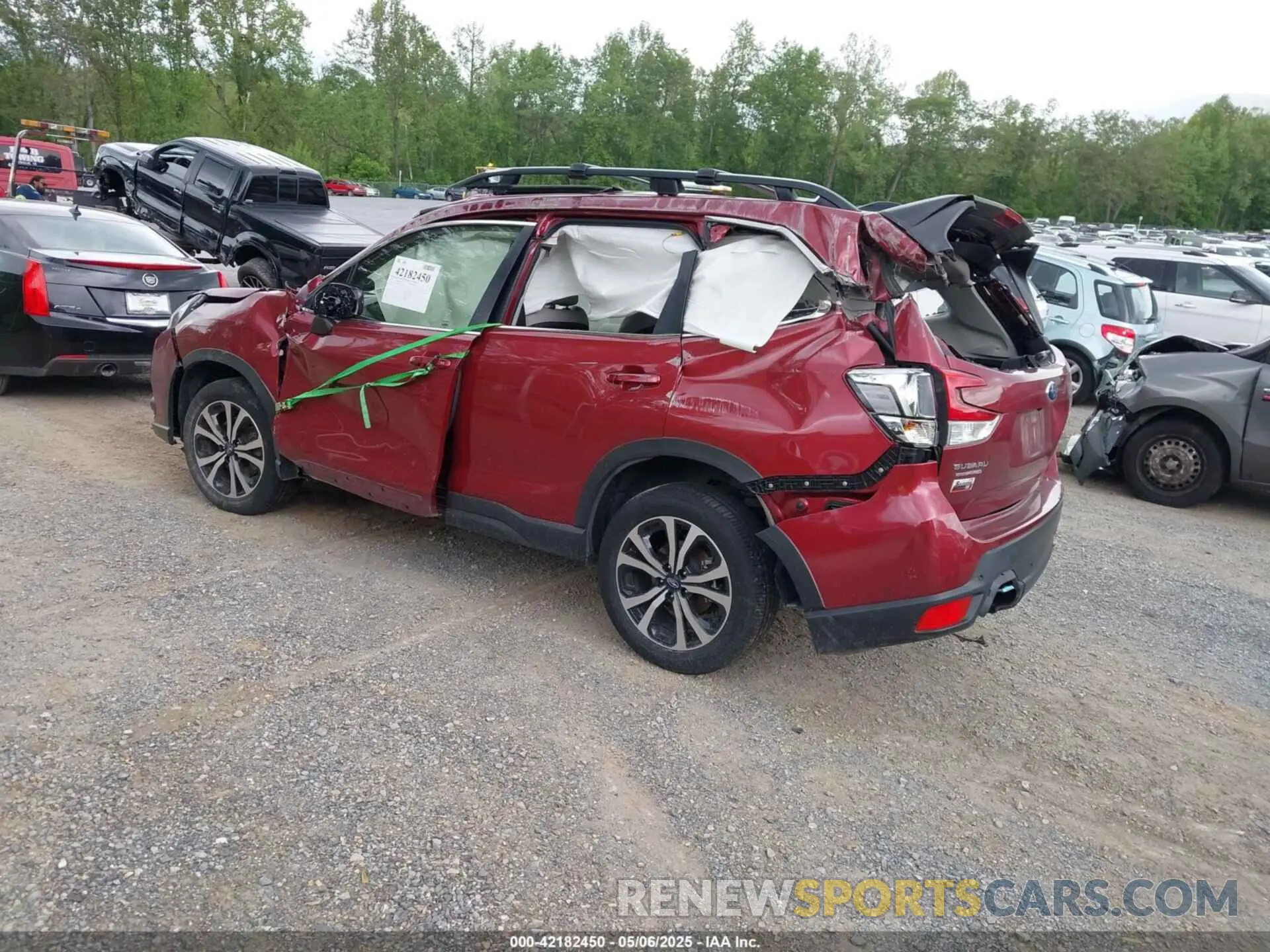 3 Photograph of a damaged car JF2SKALC9RH417096 SUBARU FORESTER 2024