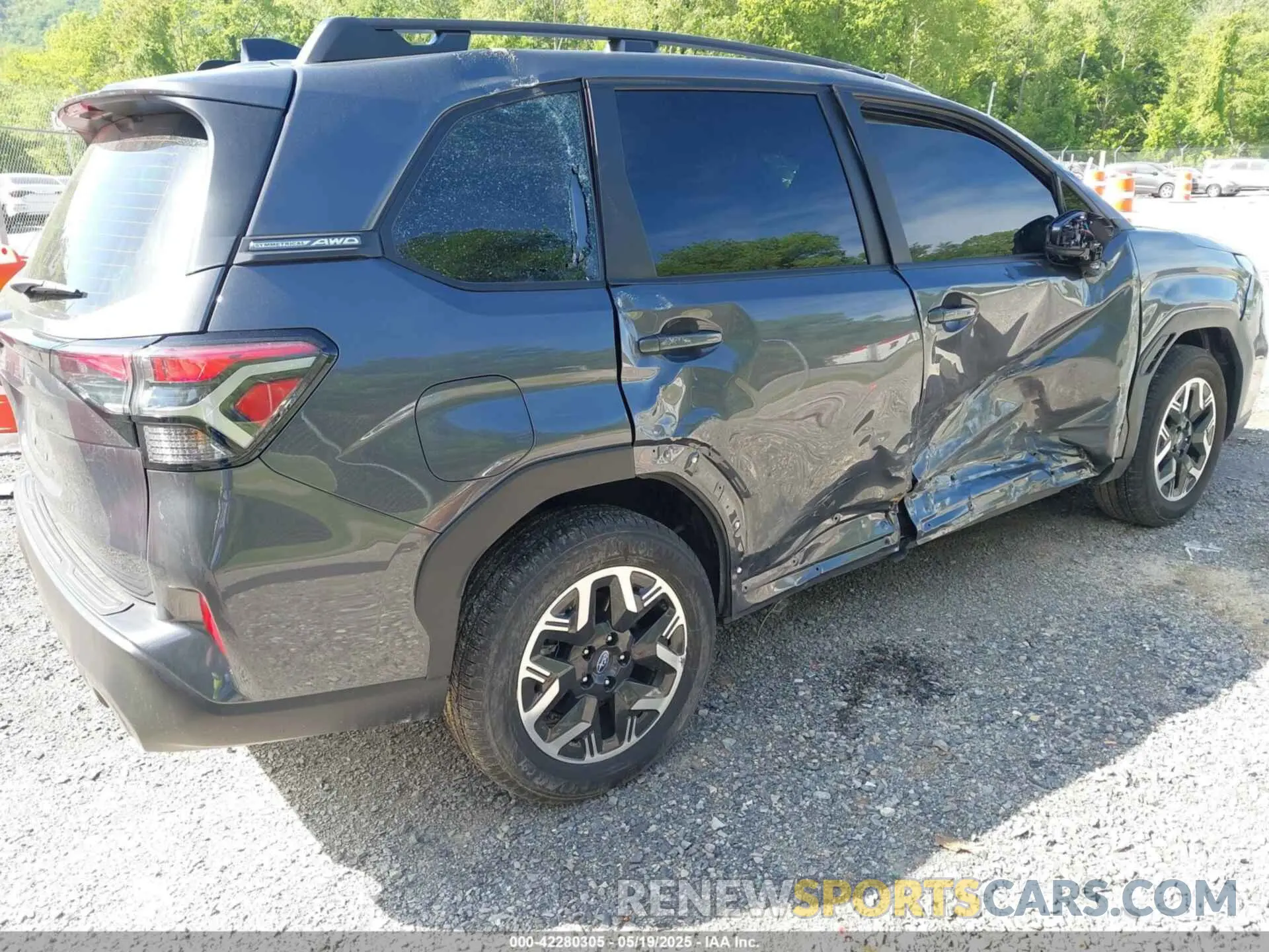 4 Photograph of a damaged car JF2SLDACXSH527887 SUBARU FORESTER 2025