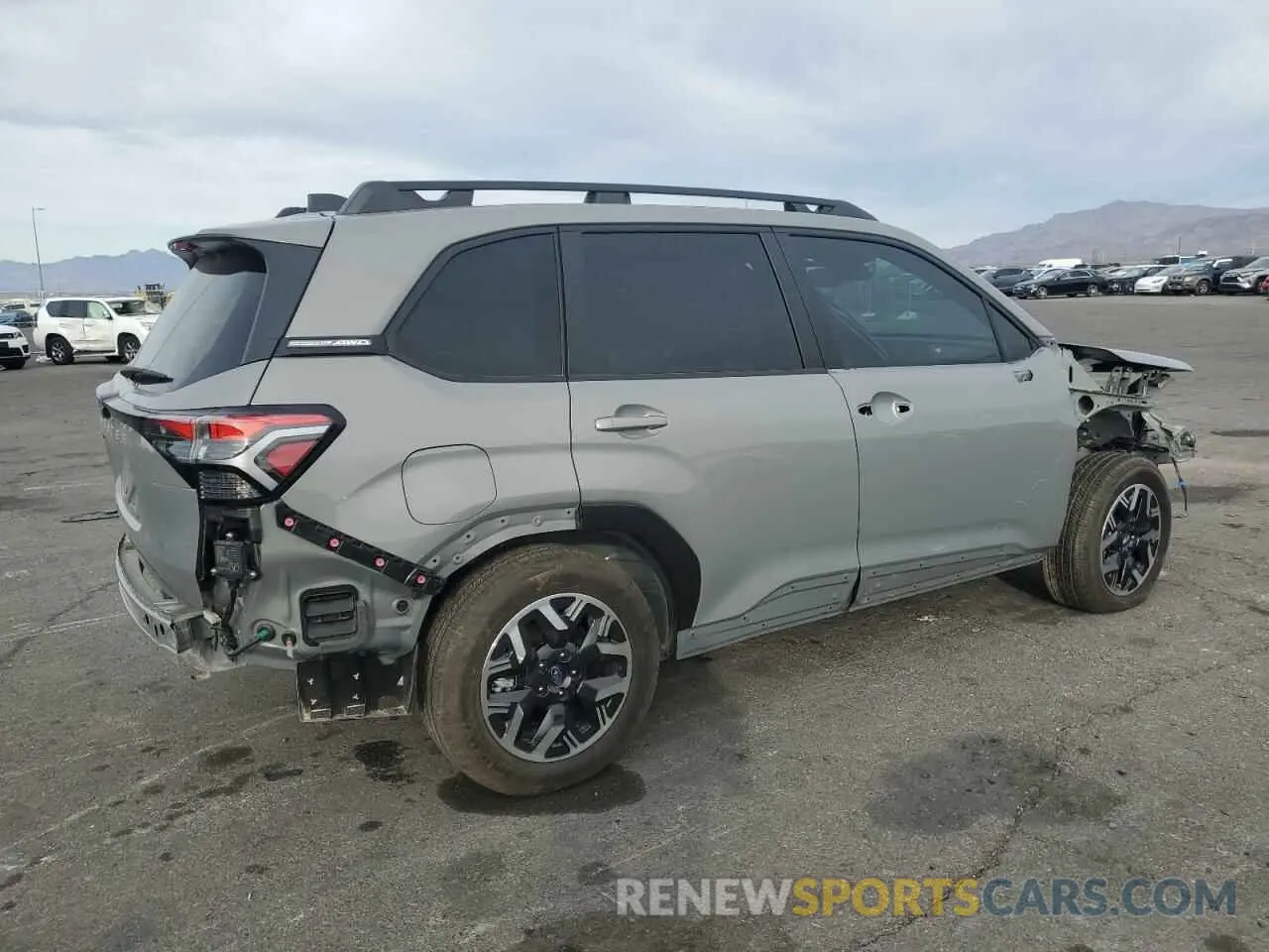 3 Фотография поврежденного автомобиля JF2SLDDC7SH512565 SUBARU FORESTER 2025