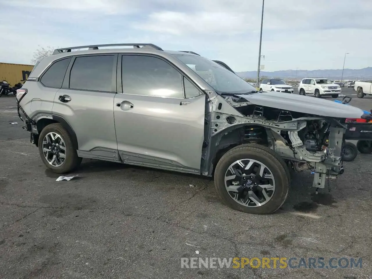 4 Фотография поврежденного автомобиля JF2SLDDC7SH512565 SUBARU FORESTER 2025