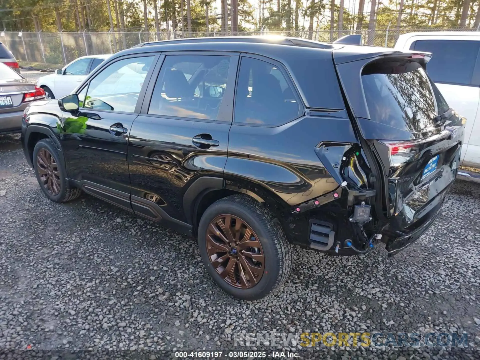 3 Фотография поврежденного автомобиля JF2SLDHCXSH519004 SUBARU FORESTER 2025