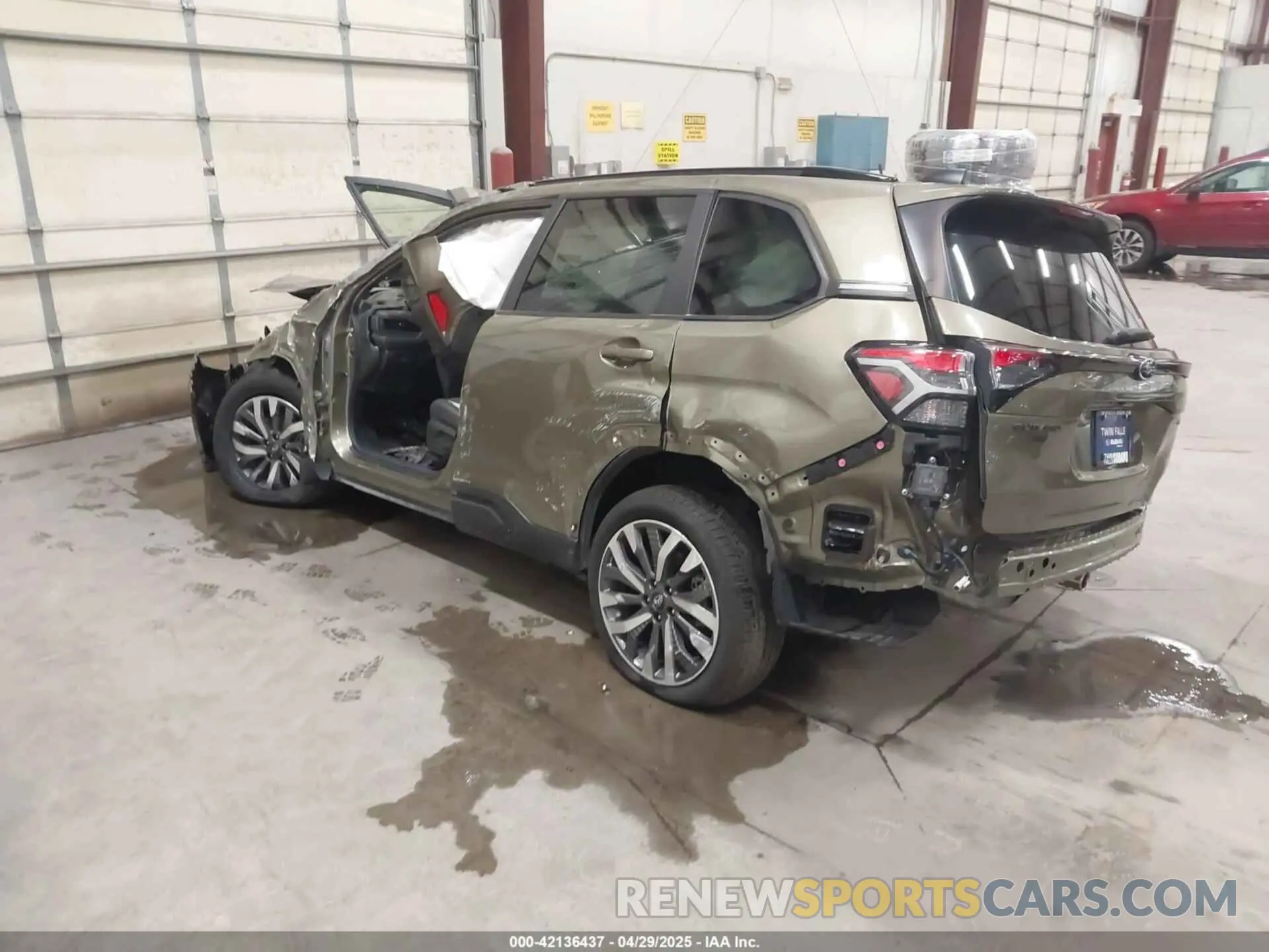 3 Фотография поврежденного автомобиля JF2SLDRC3SH484403 SUBARU FORESTER 2025