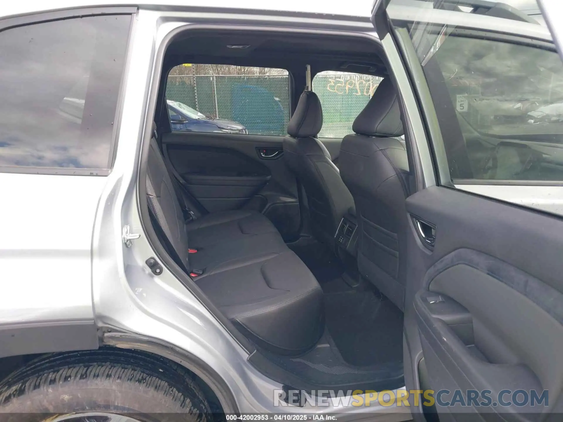 8 Фотография поврежденного автомобиля JF2SLDRC4SH416319 SUBARU FORESTER 2025