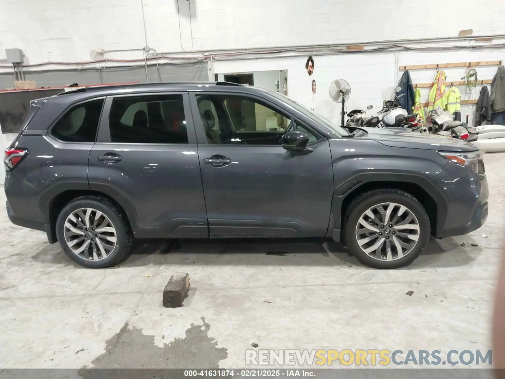 13 Photograph of a damaged car JF2SLDTC6SH440484 SUBARU FORESTER 2025