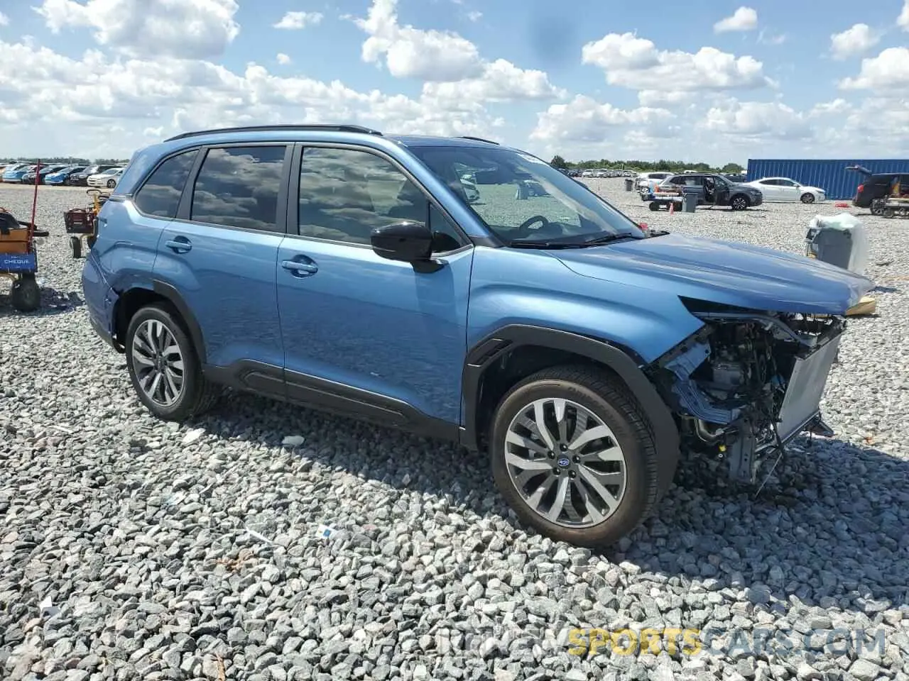 4 Фотография поврежденного автомобиля JF2SLDTC7SH513409 SUBARU FORESTER 2025